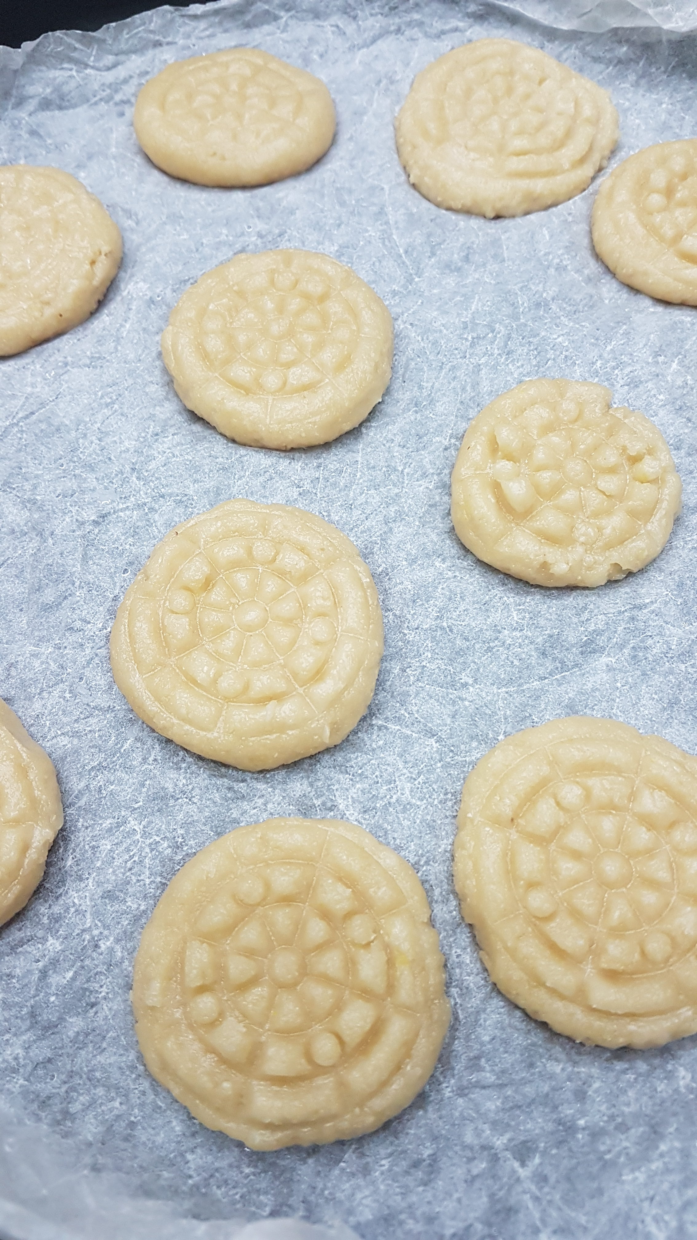 Biscotti con farina di mandorle senza zucchero ( ideale in un programma di dieta )