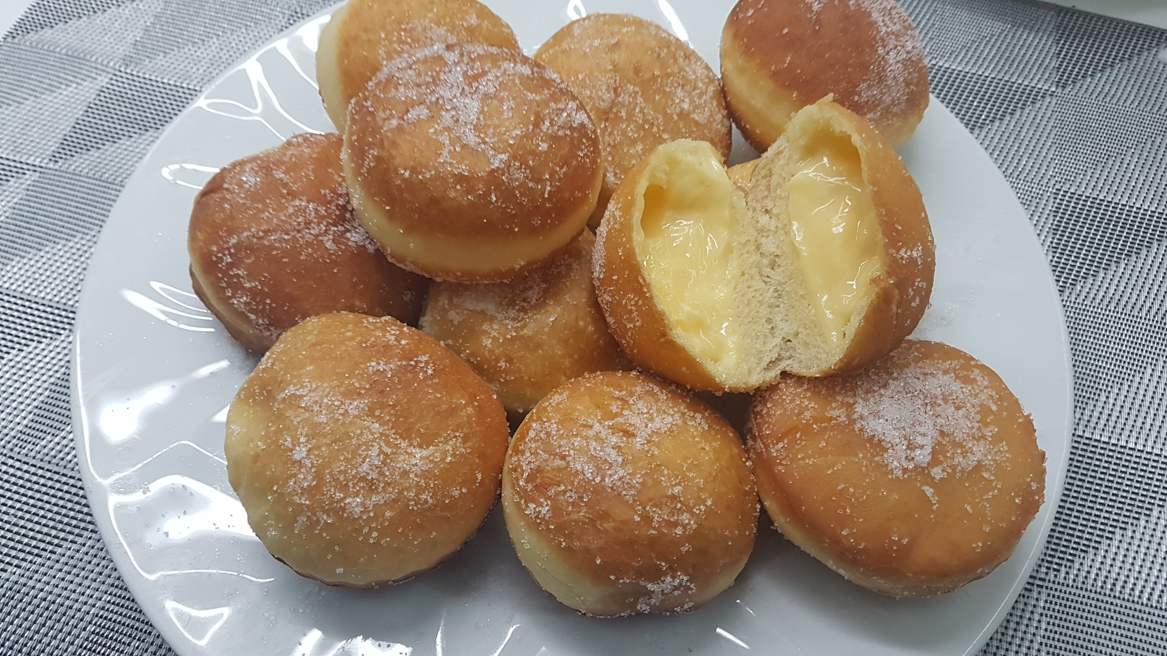 Bomboloni (krapfen) alla crema Bimby