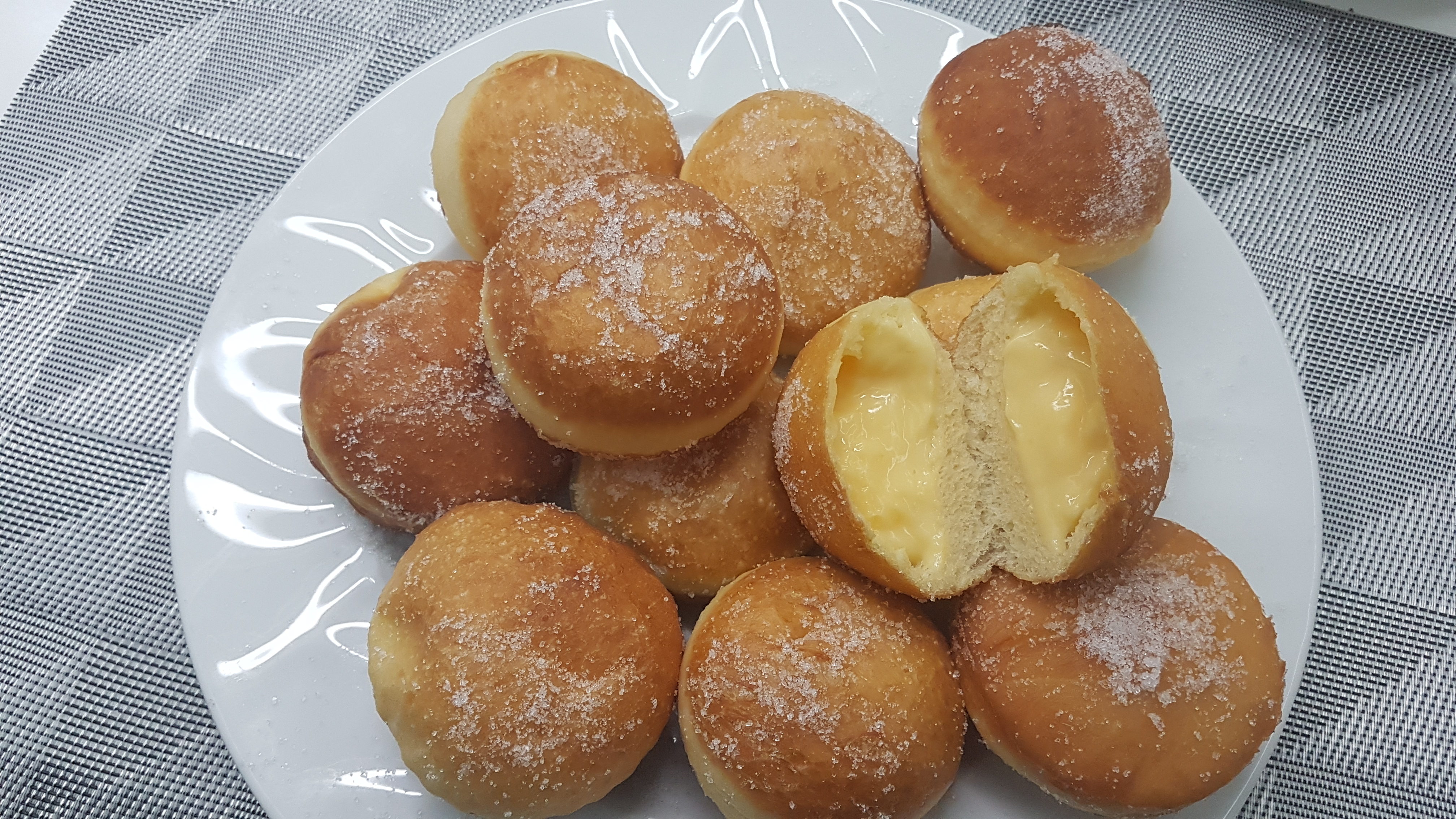 Bomboloni (krapfen) alla crema Bimby