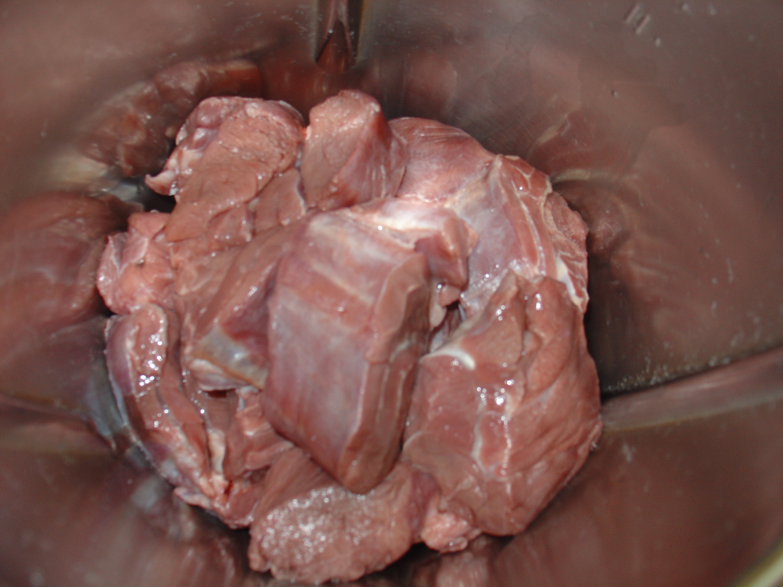 Brasato di carne marinata ( con vino rosso di Troia )