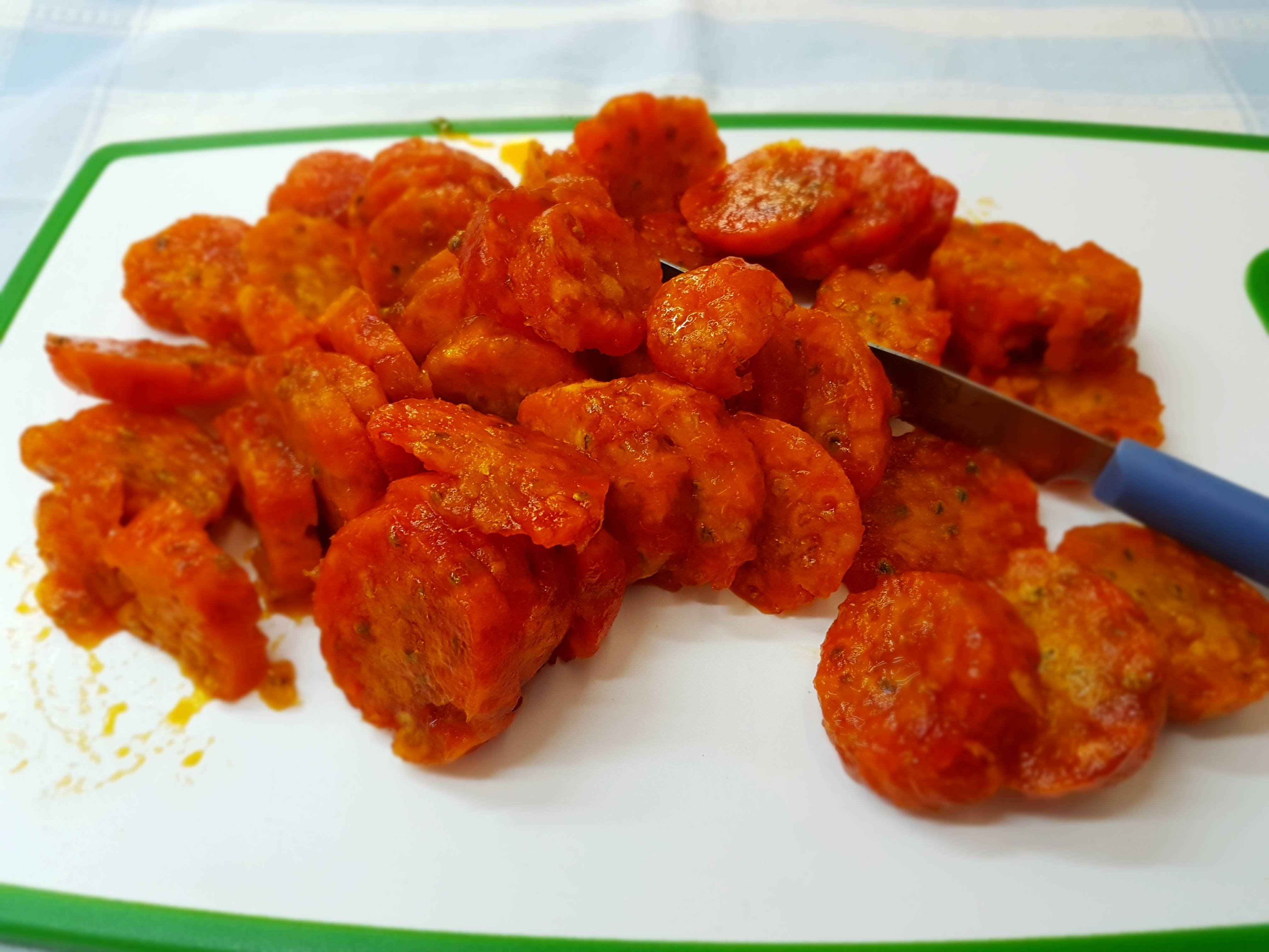 Bucatini allo scoglio con crema di fichi d'India