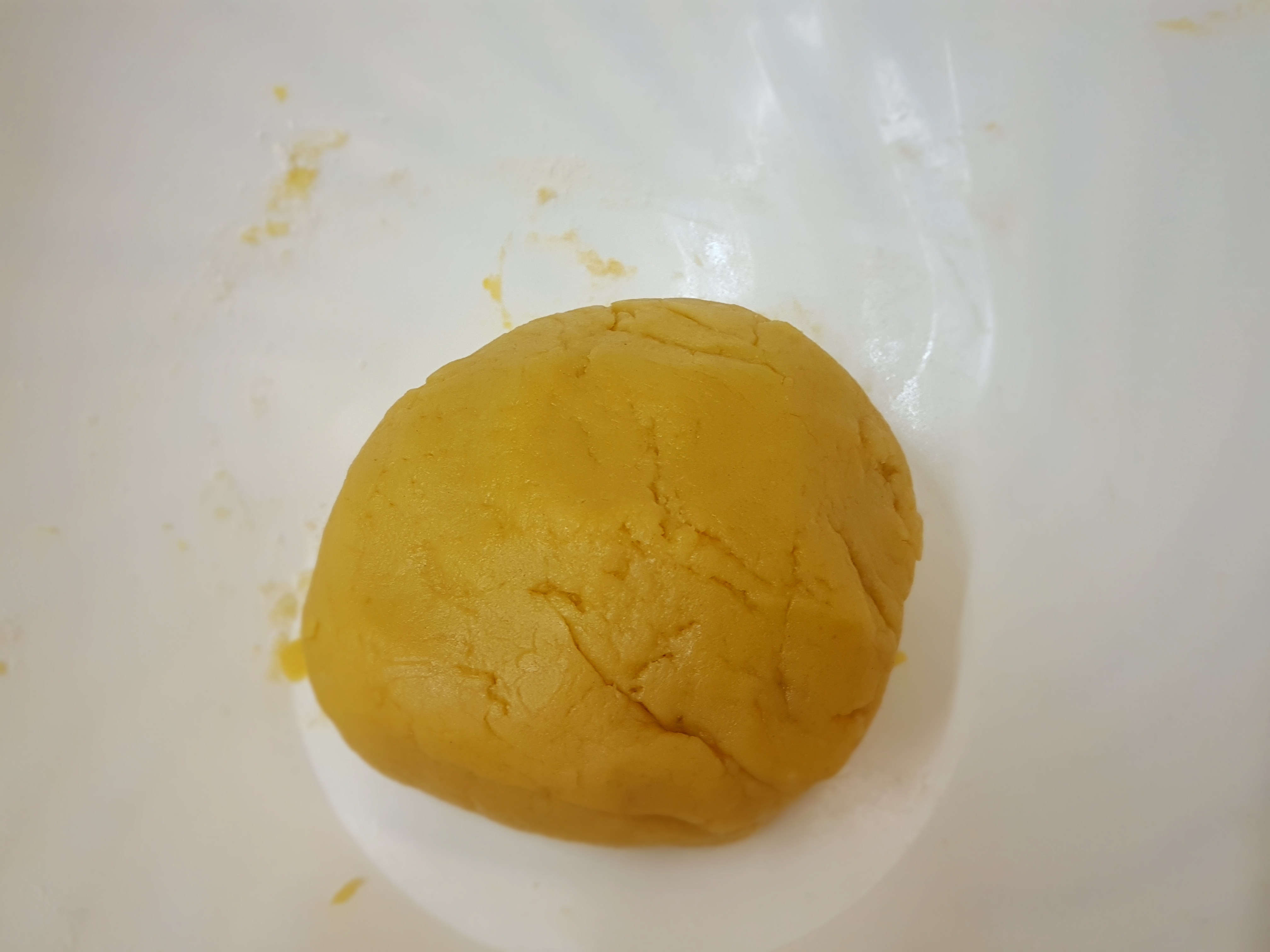 Crostata con crema di mandorle e uva