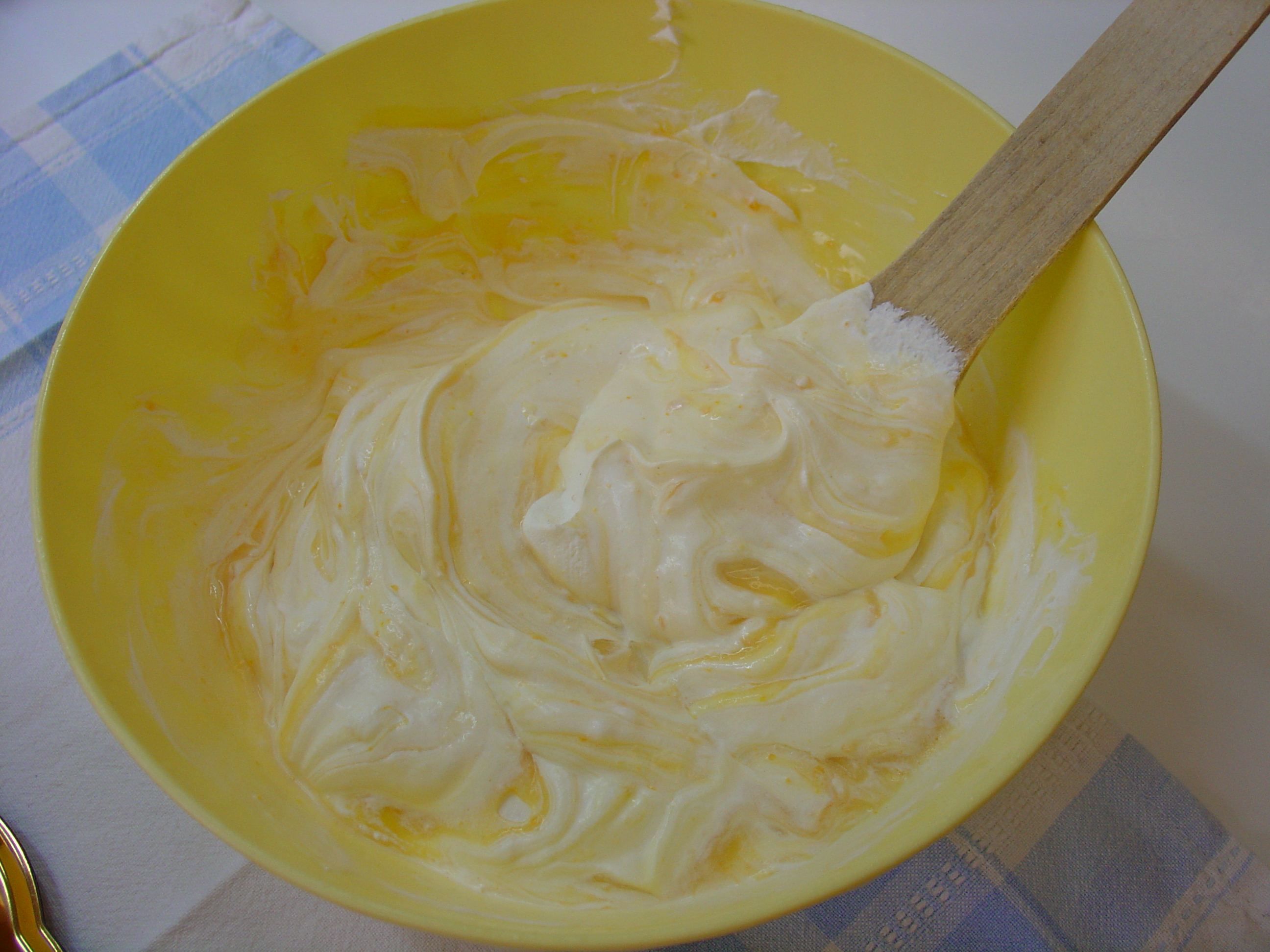 Crostata di frutta con frolla e pan di Spagna