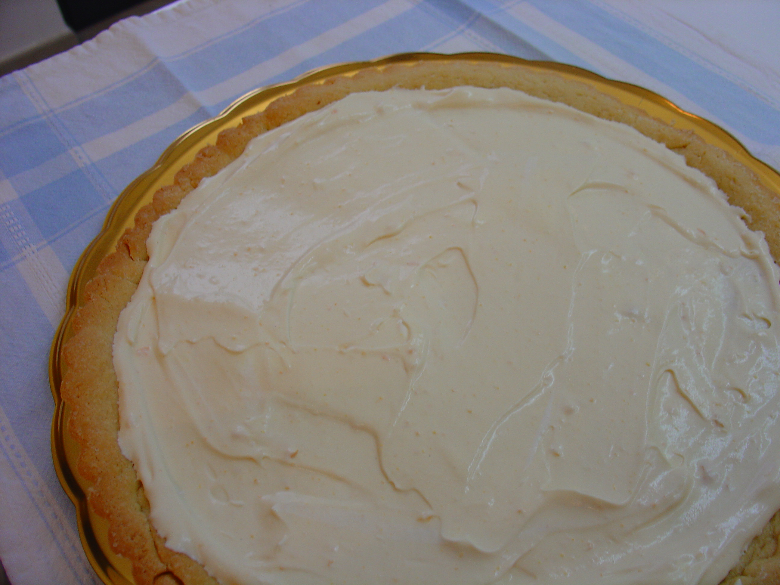 Crostata di frutta con frolla e pan di Spagna