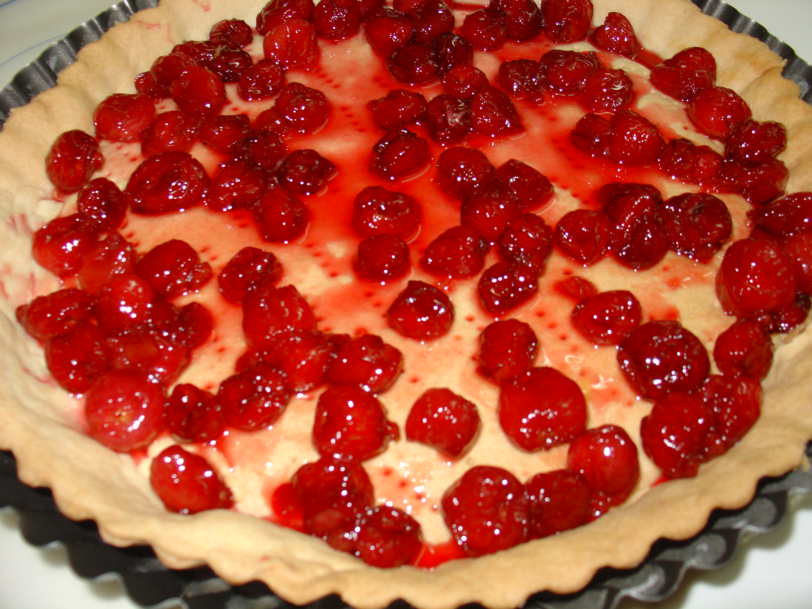Crostata Mary Virgil con ciliege caramellate e crema diplomatica
