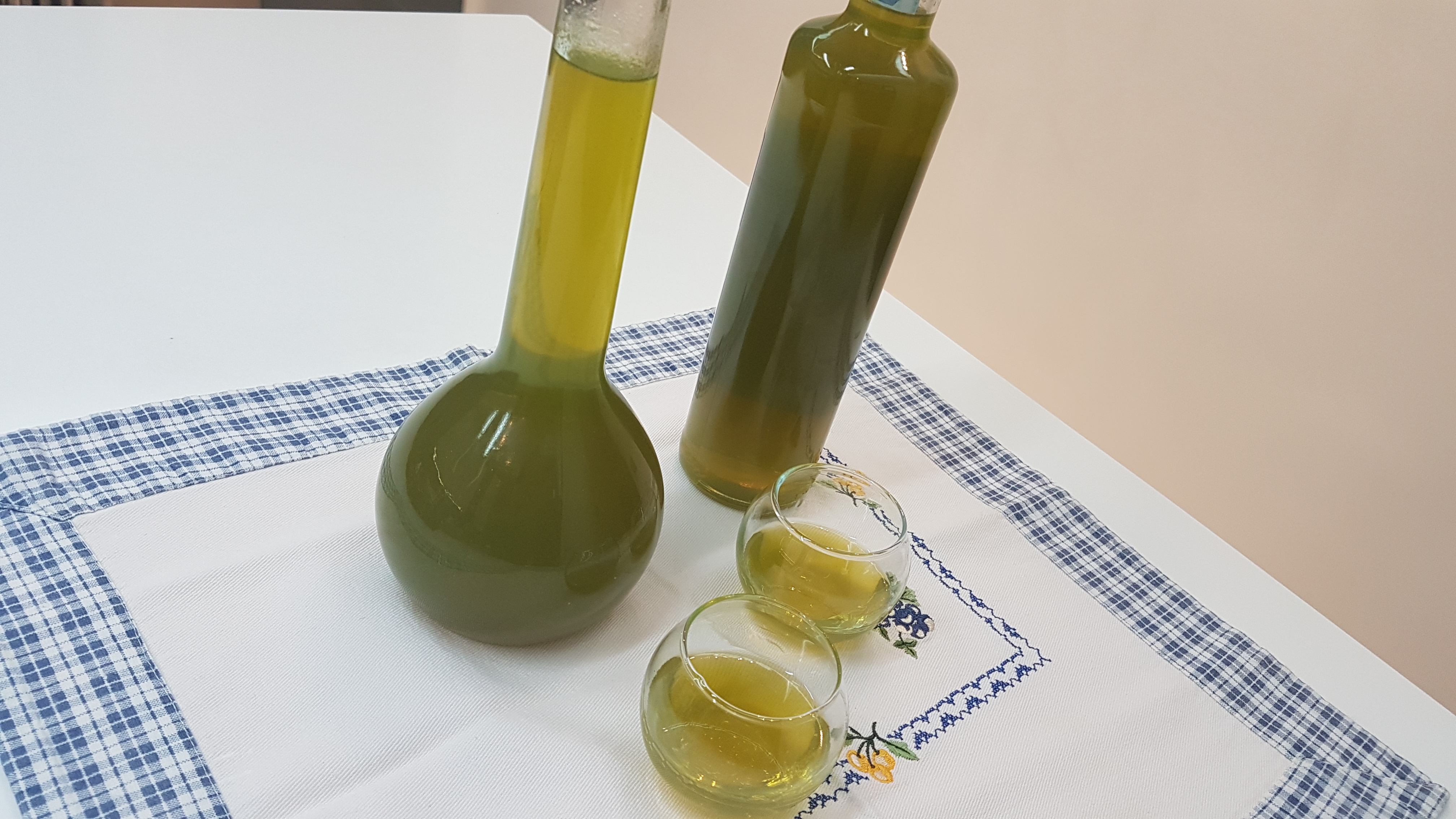 Elisir " ALUIV " liquore con estratto di foglie di ulivo