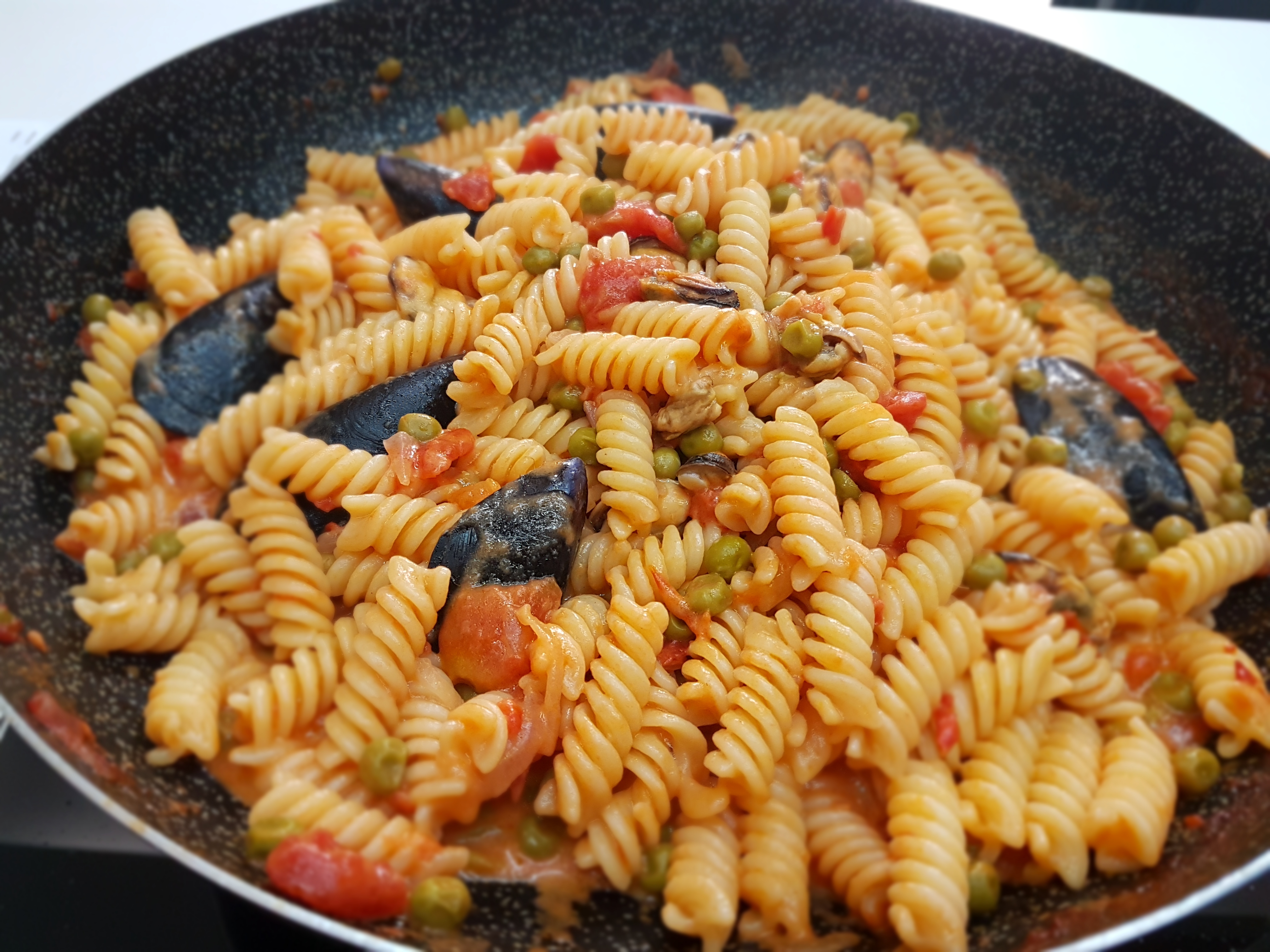 Fusilli armonia ( con cozze e piselli )