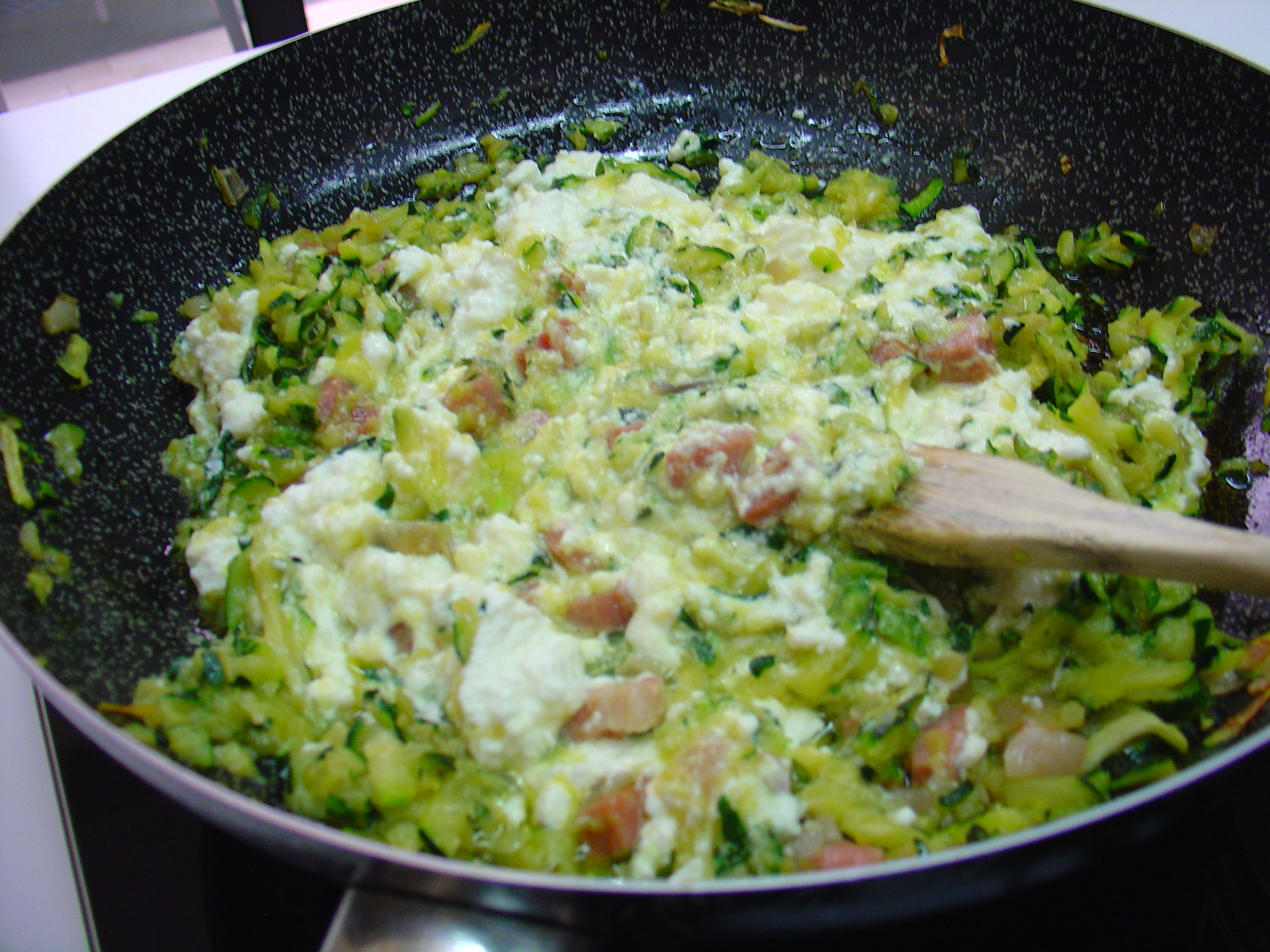 Fusilli delicati con zucchine e ricotta