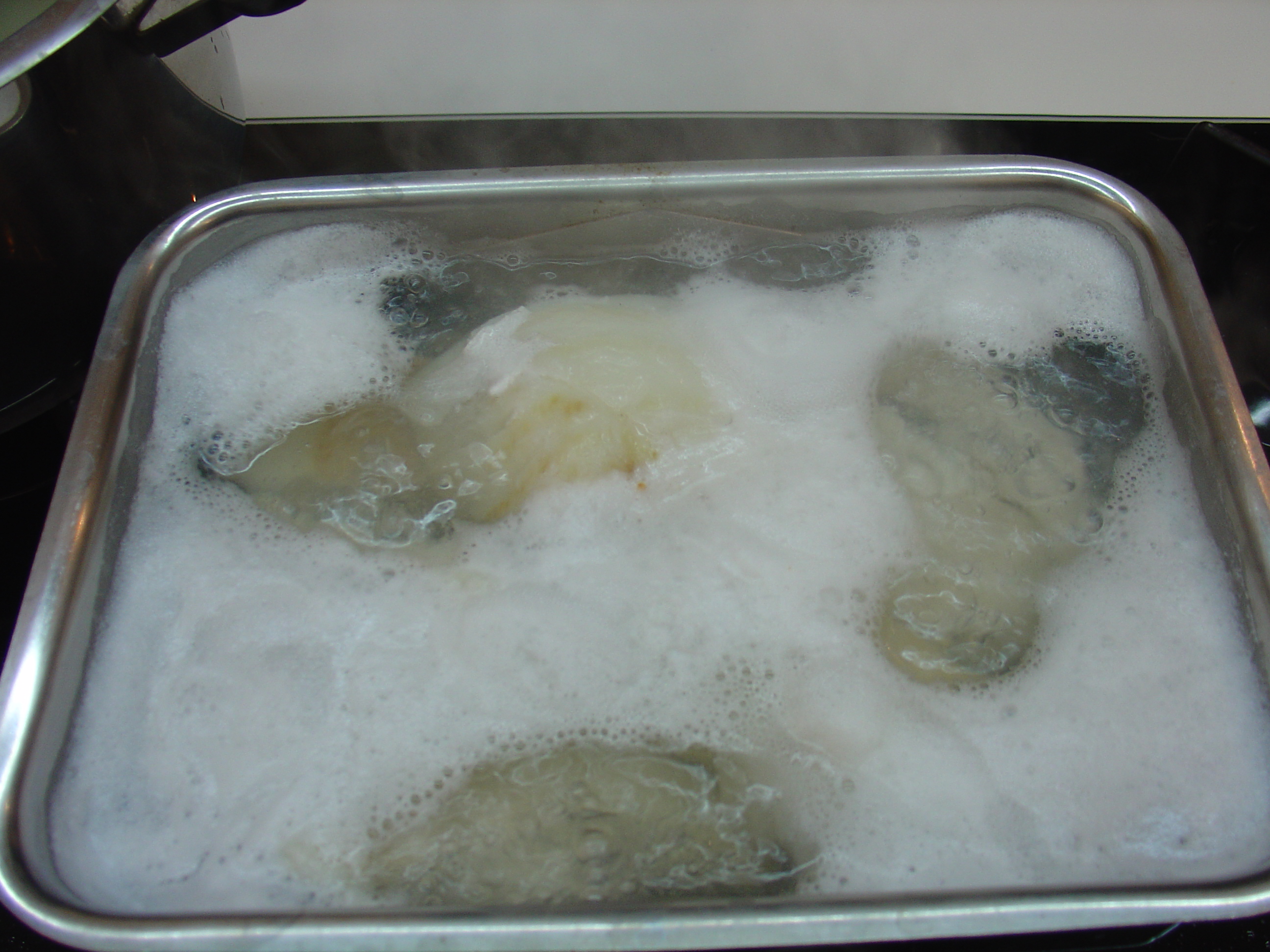 Involtini di peperoni ripieni di baccalà sul letto di finocchi