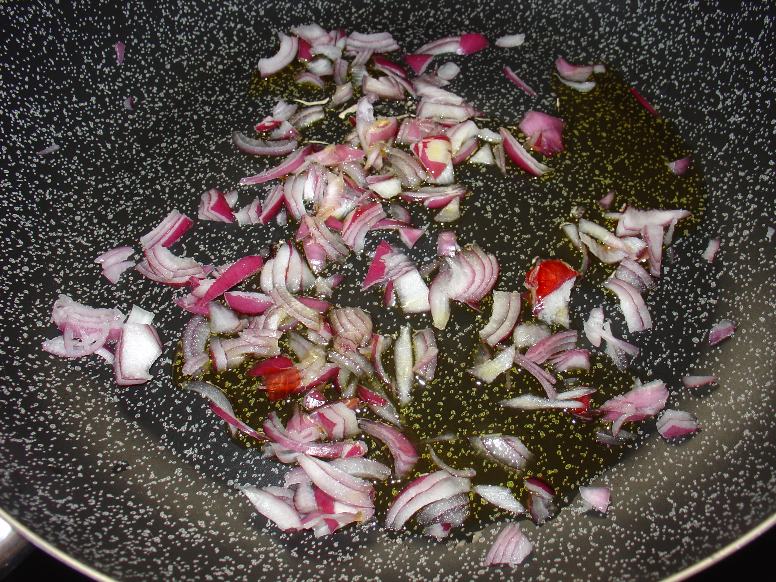 Maltagliati con salsiccia e favetta