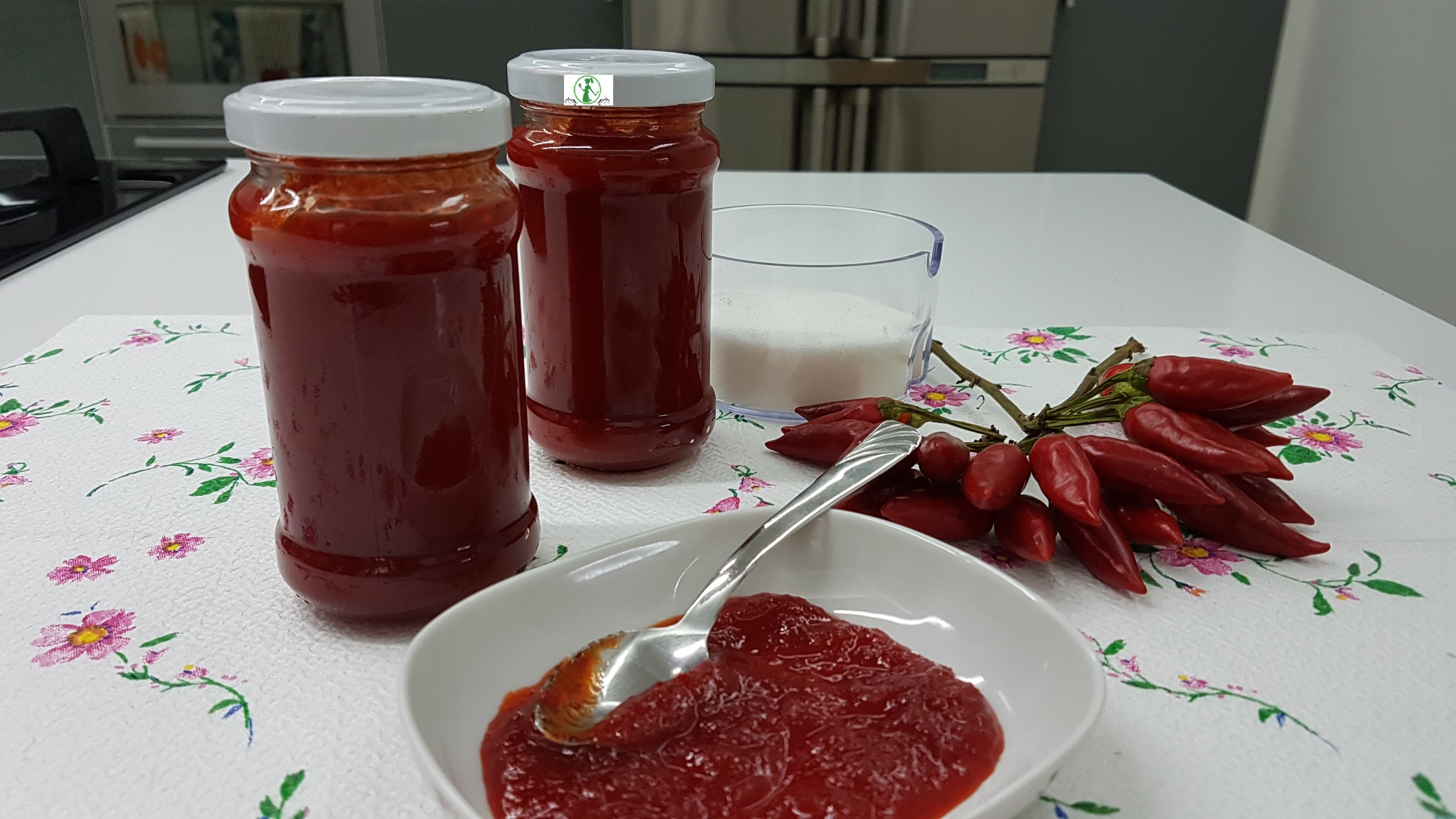 Marmellata di peperoncini piccanti