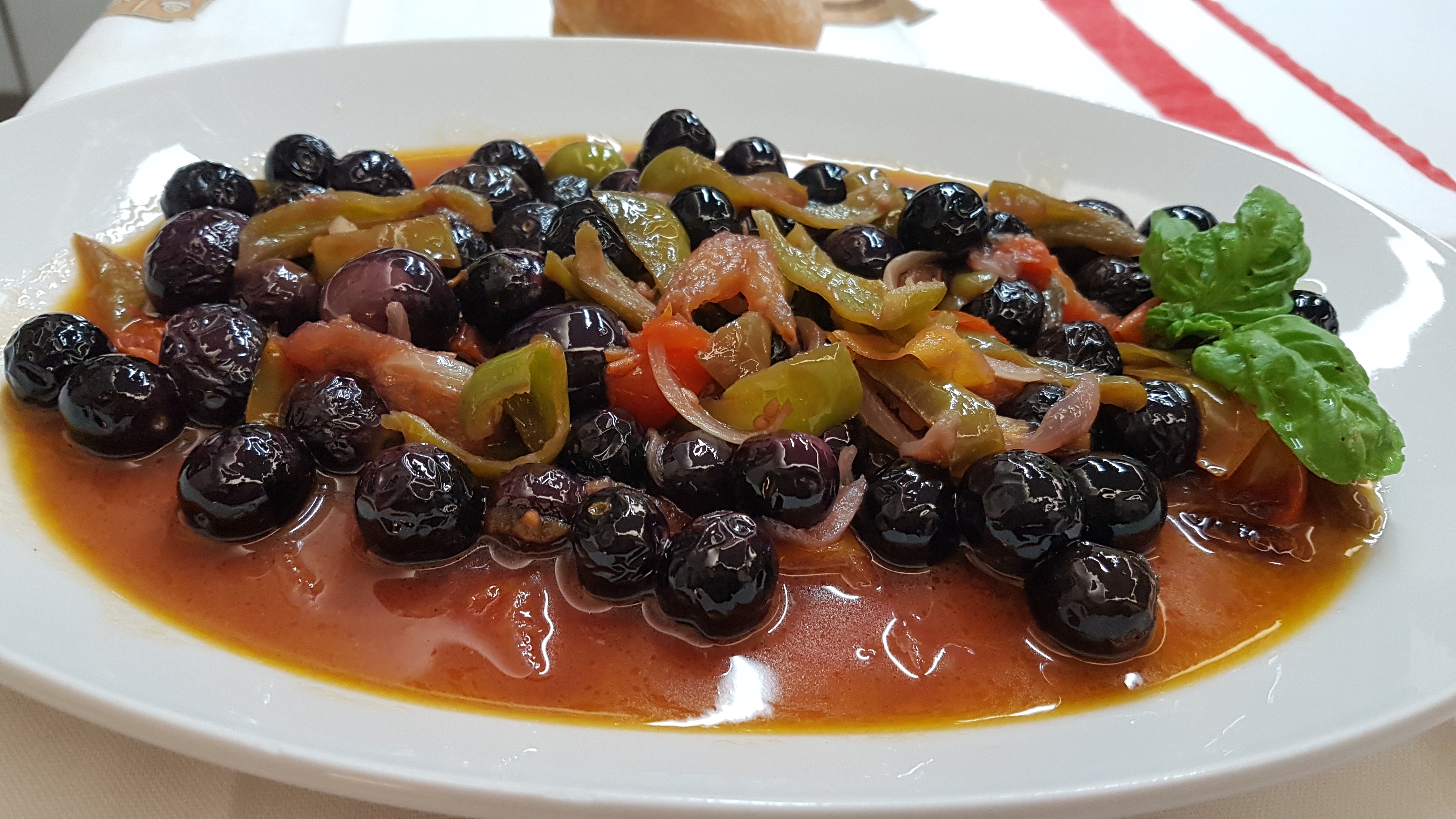 Olive nere dolci di Puglia ( colori d'autunno )