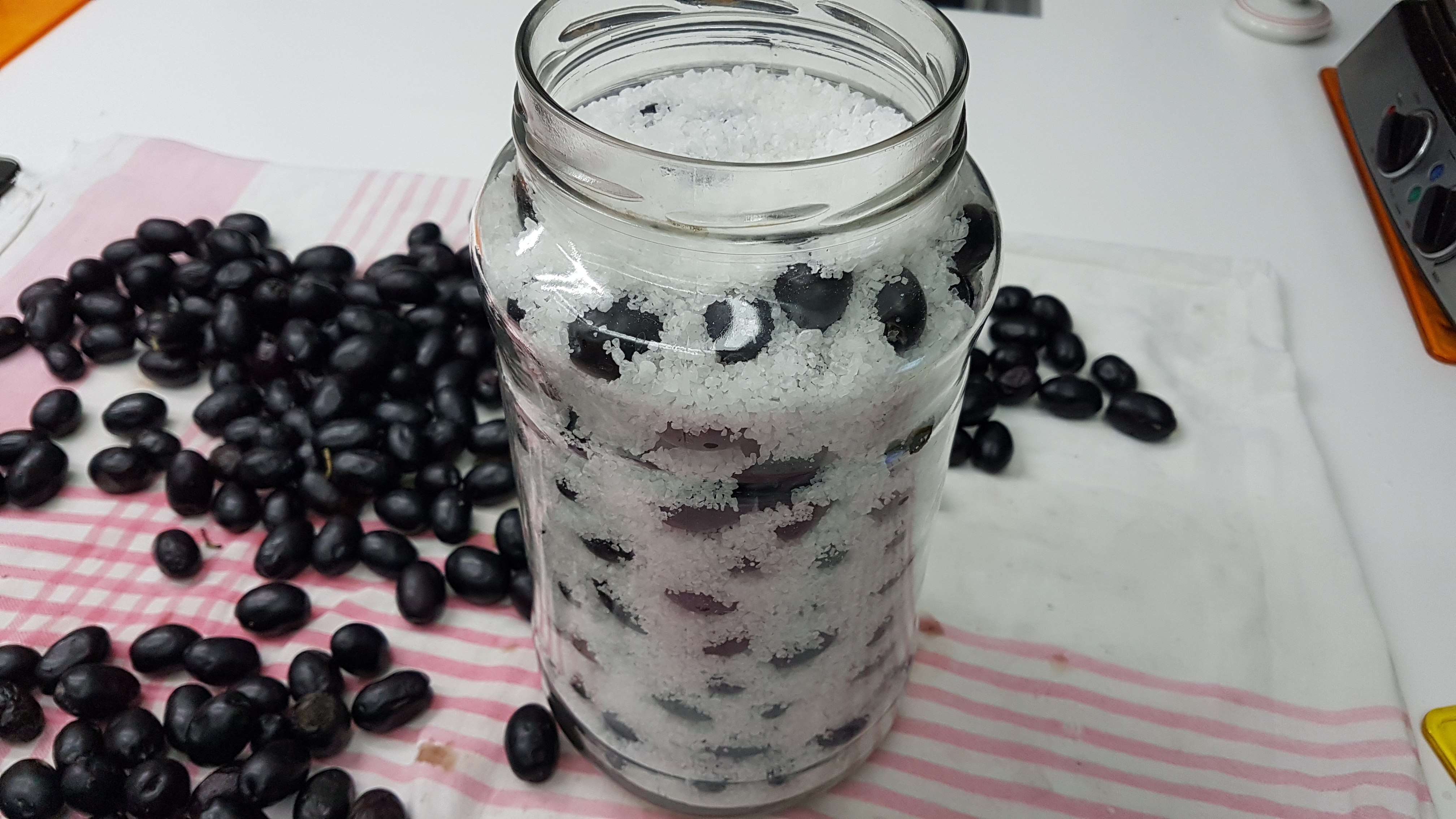 Olive nere sotto sale