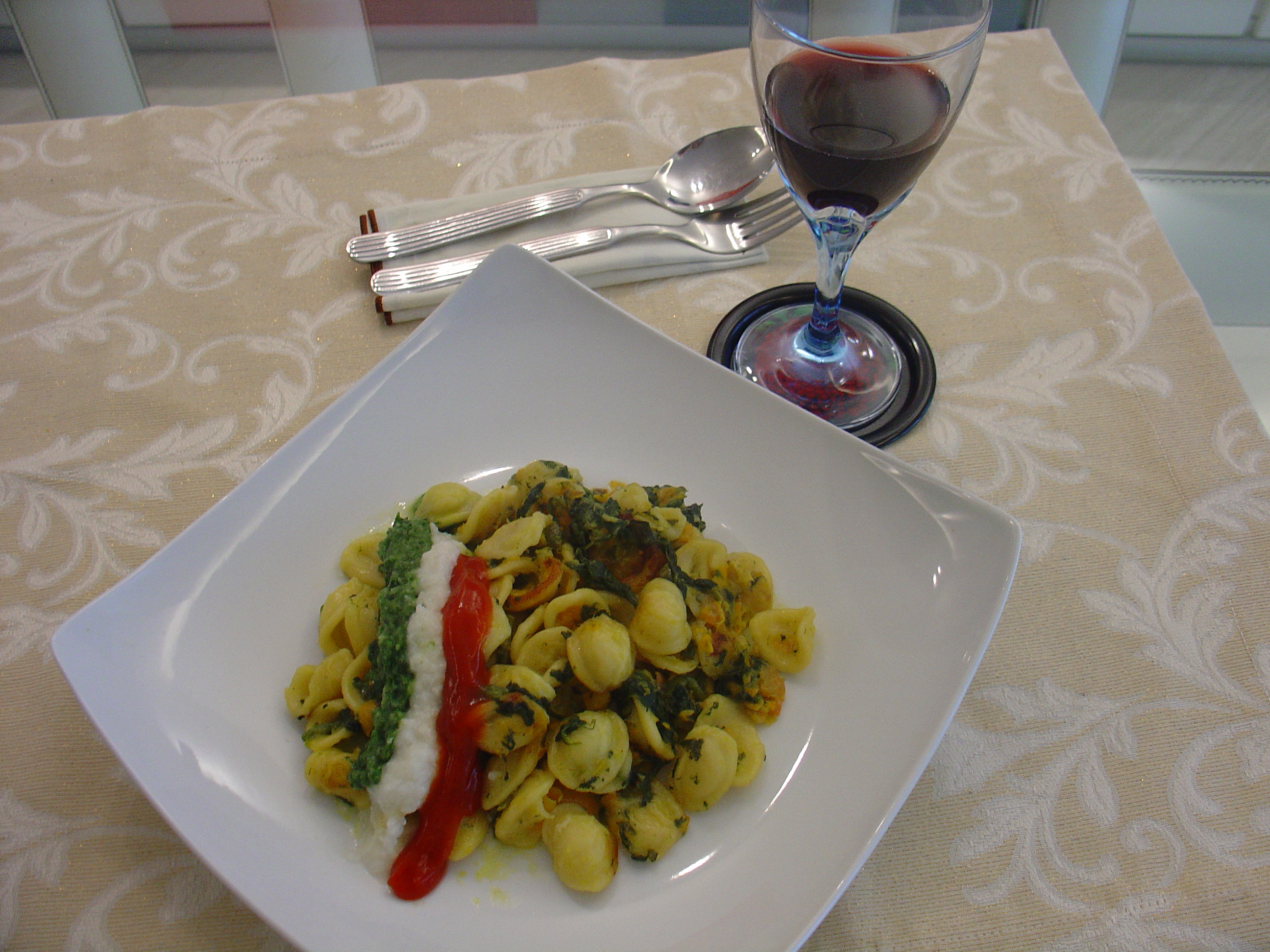 Orecchiette alla Viportese con salsa Tricolore
