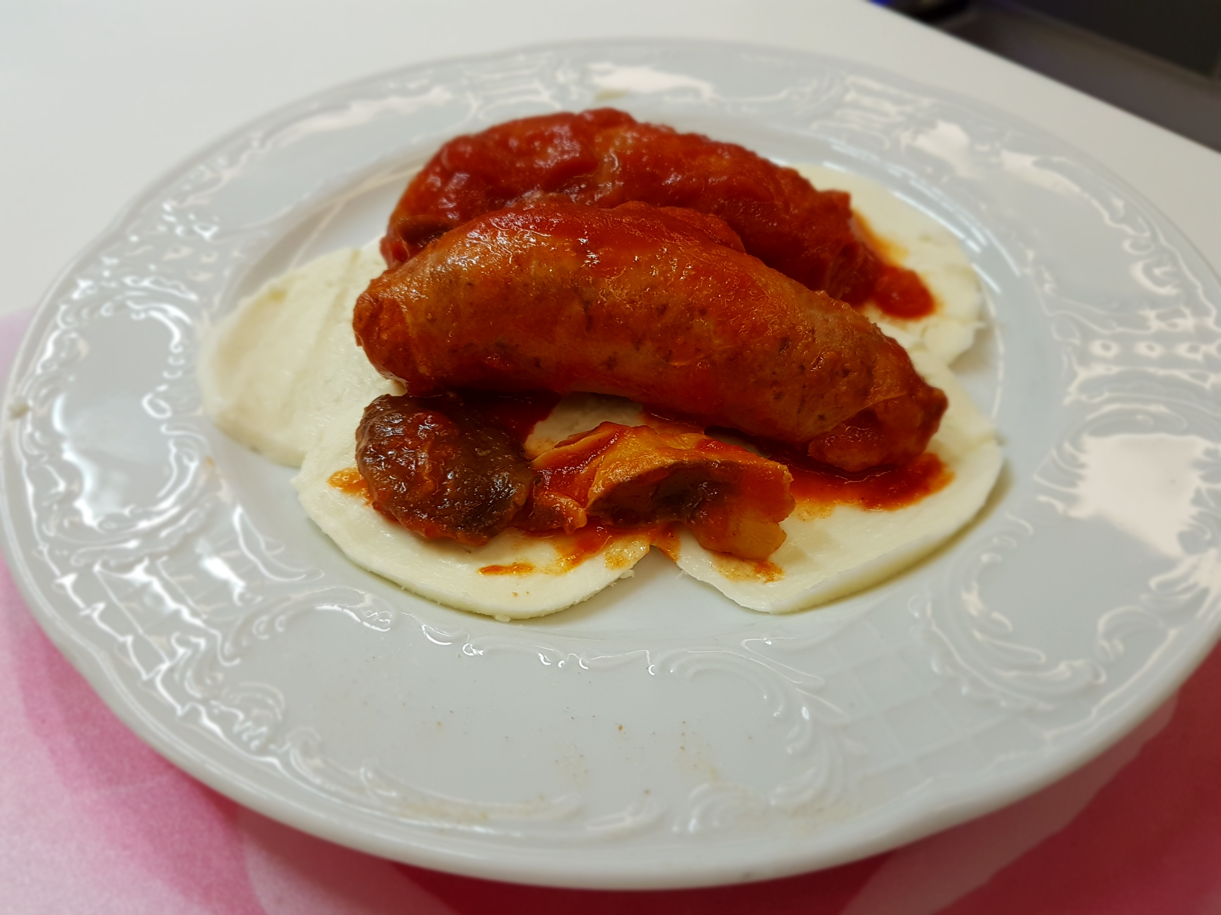 Orecchiette con ragù di cardoncelli e salsiccia piccante di Minervino