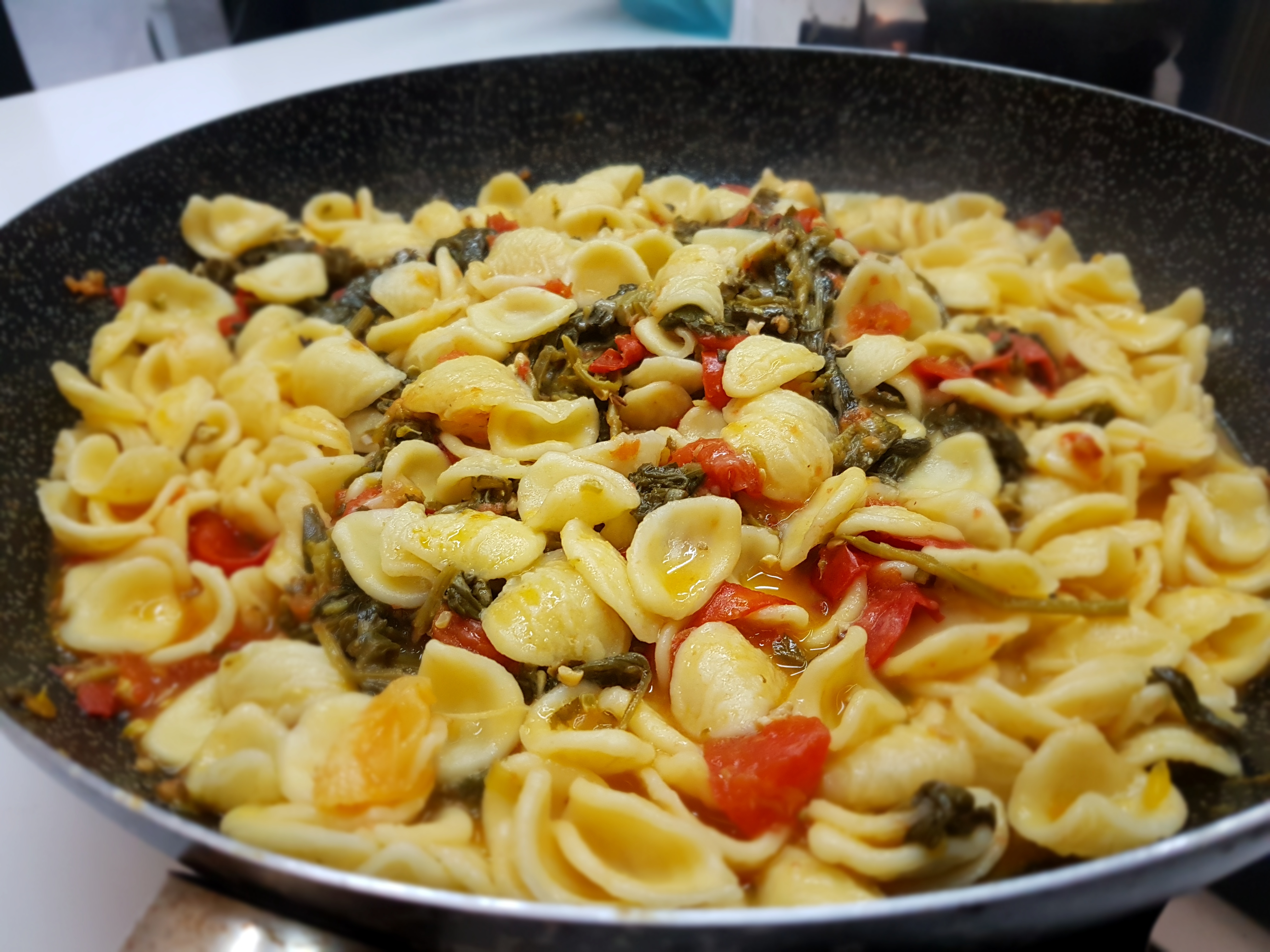 Orecchiette con sanapid al profumo di agrumi