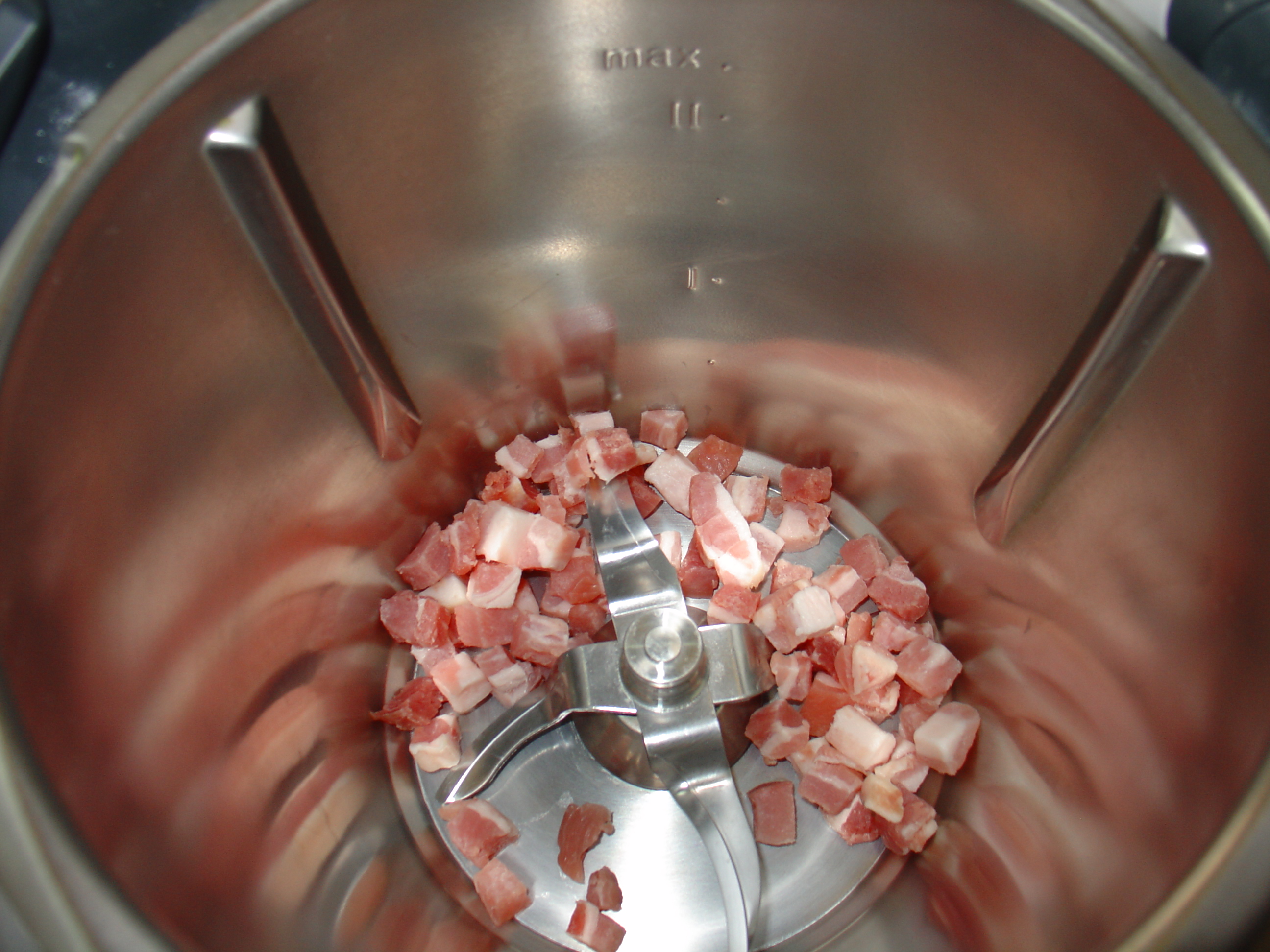 Orecchiette con trancio di tonno e cime di rape