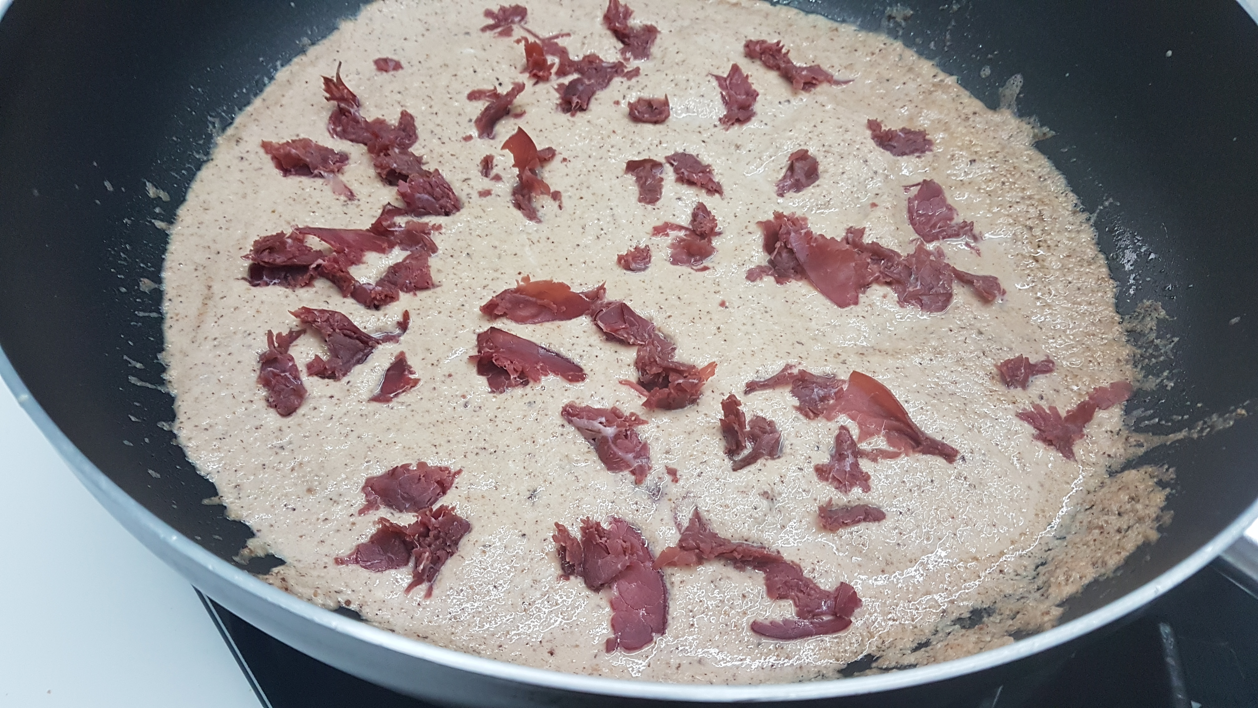 Paccheri con crema di pere e noci Pecan