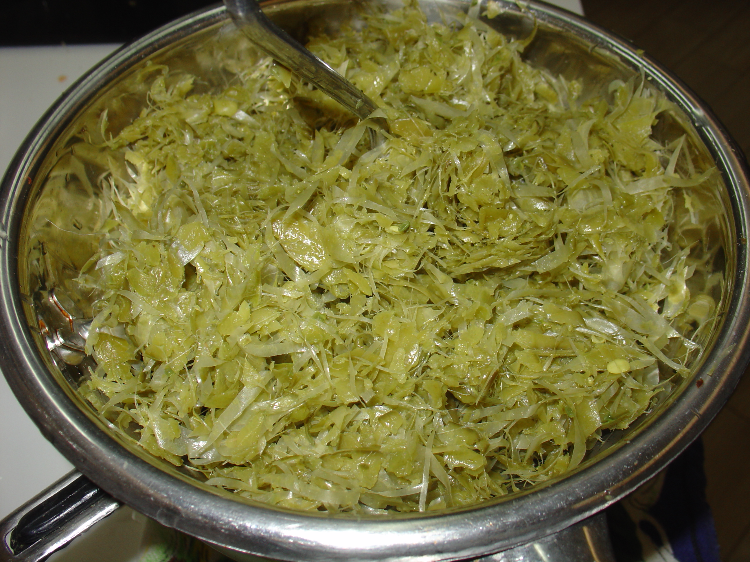 Pappardelle al pesto, con baccelli di piselli