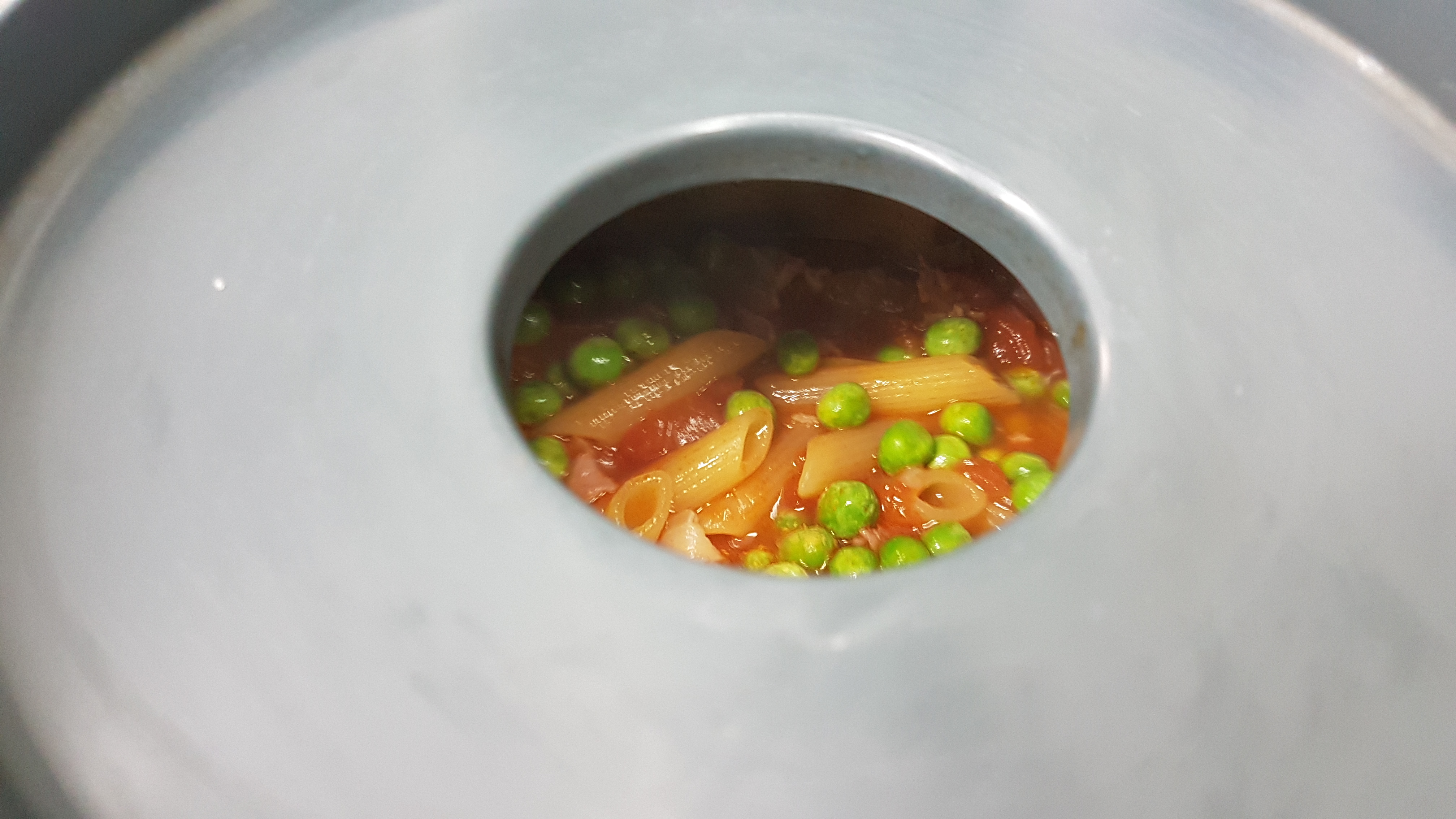 Pasta risottata Bimby con piselli e speck