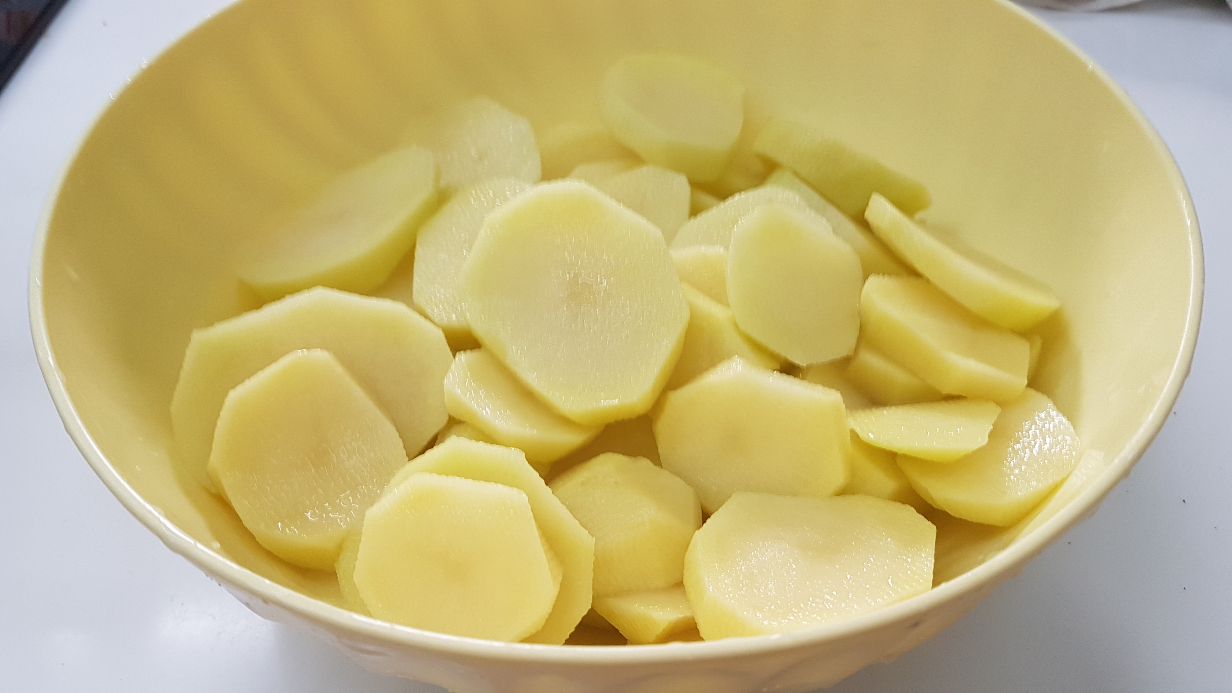 Saccottino di mortadella con purè di patate