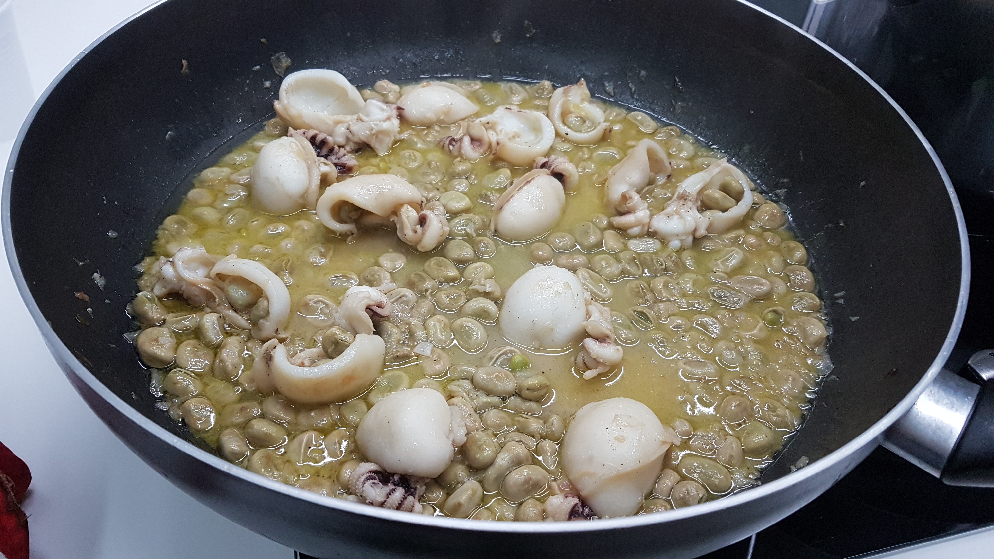 Scialatielli con seppioline e fave