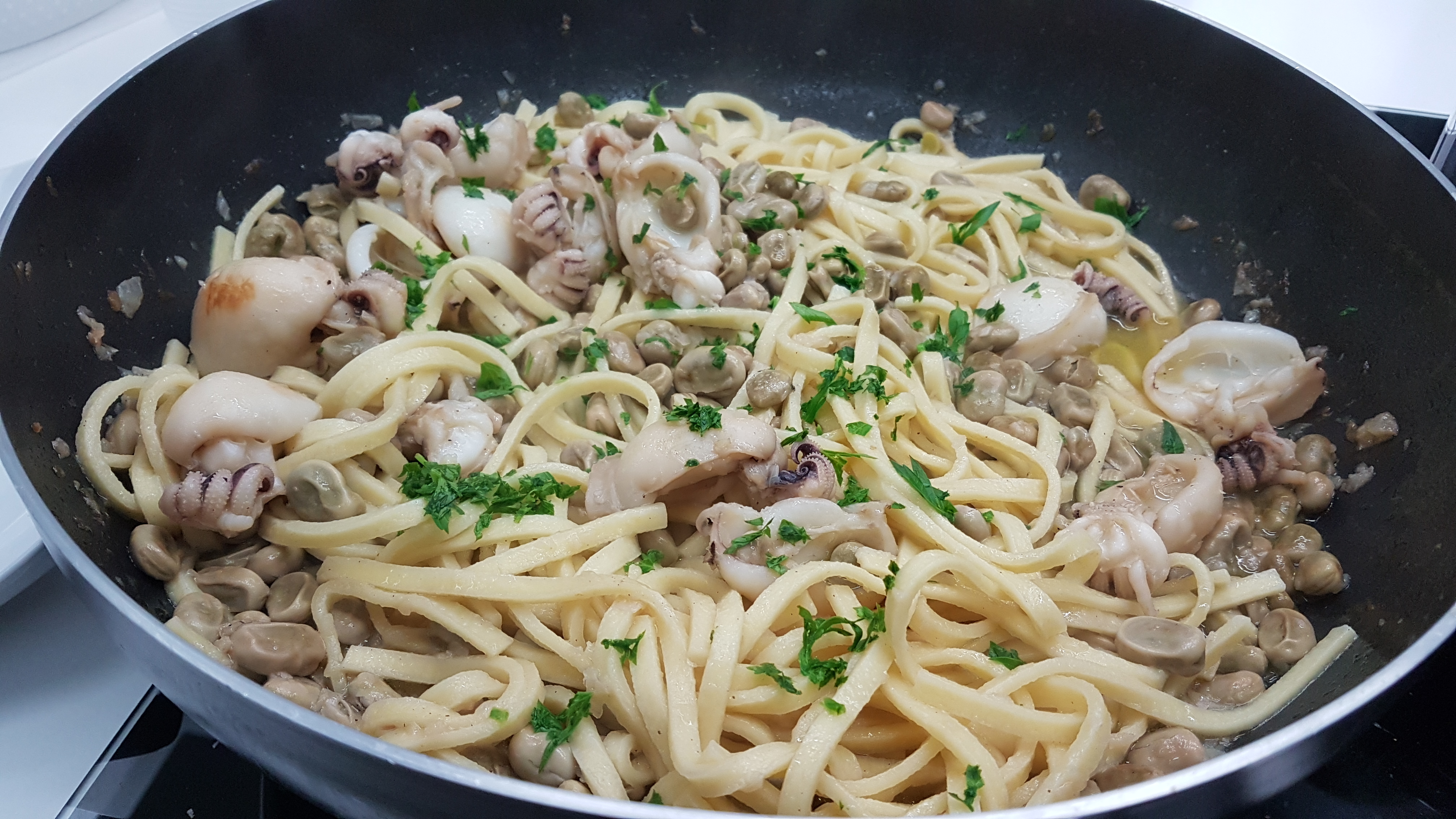 Scialatielli con seppioline e fave