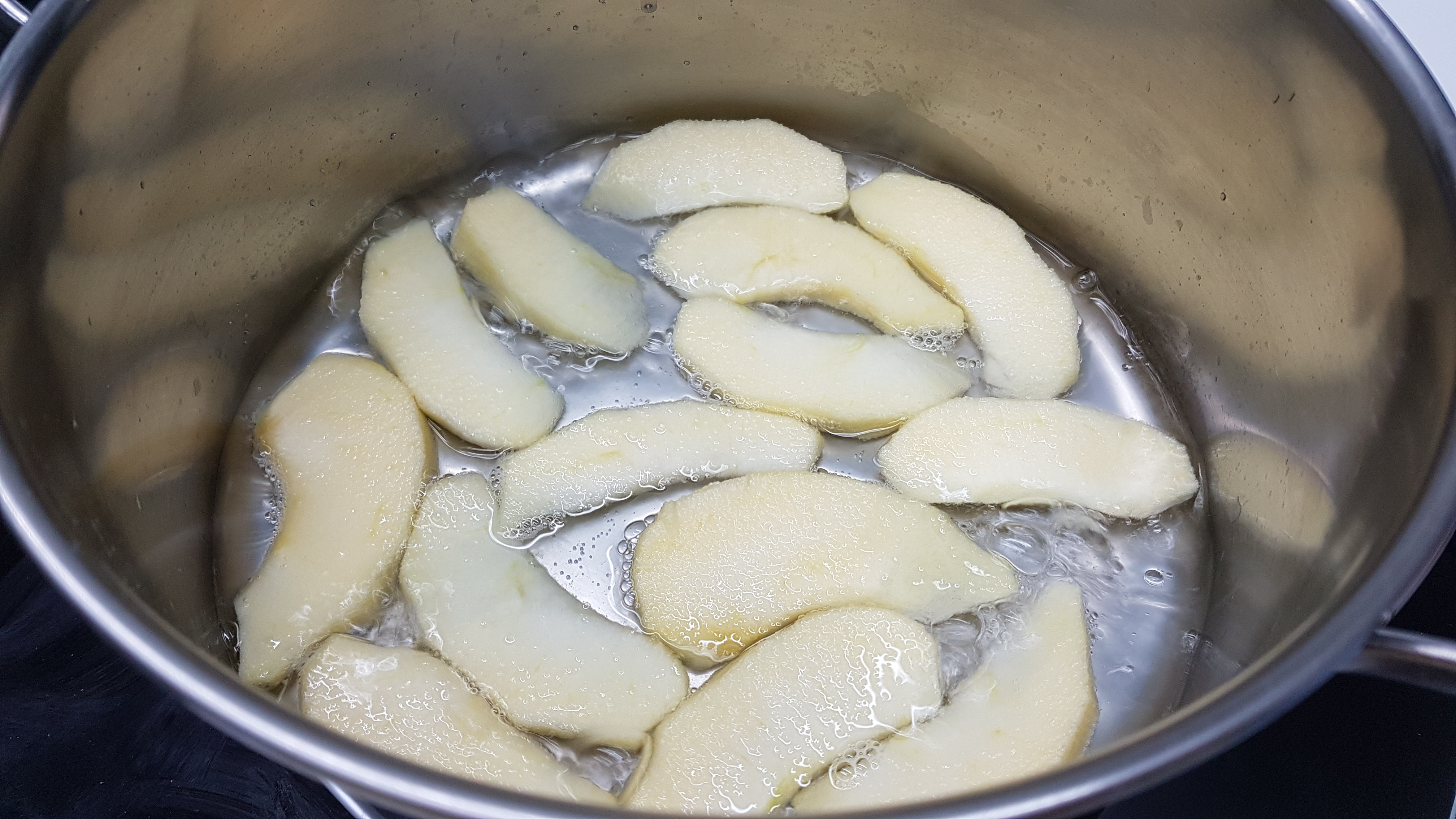 Sfogliatine di mele con crema