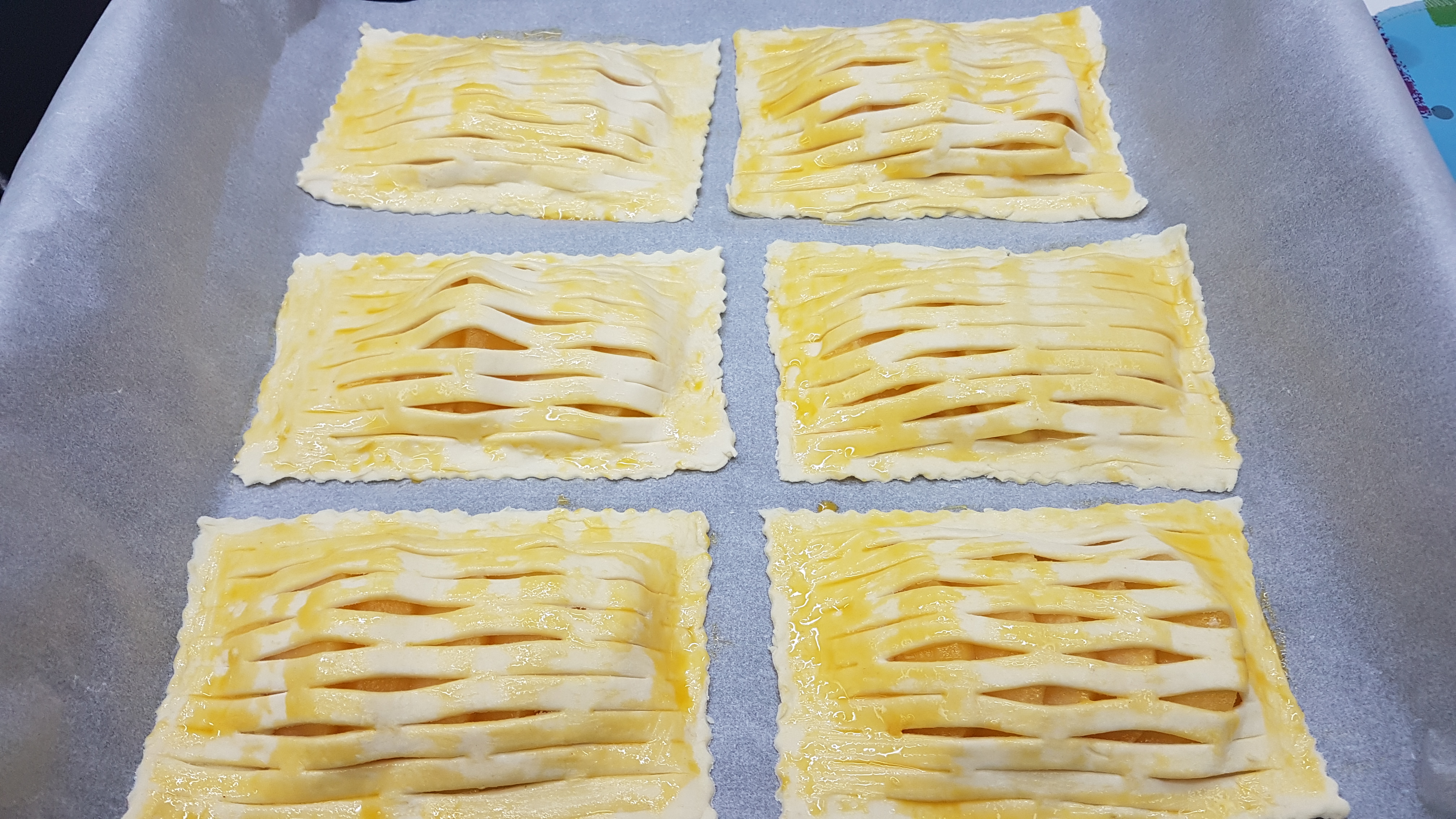 Sfogliatine di mele con crema