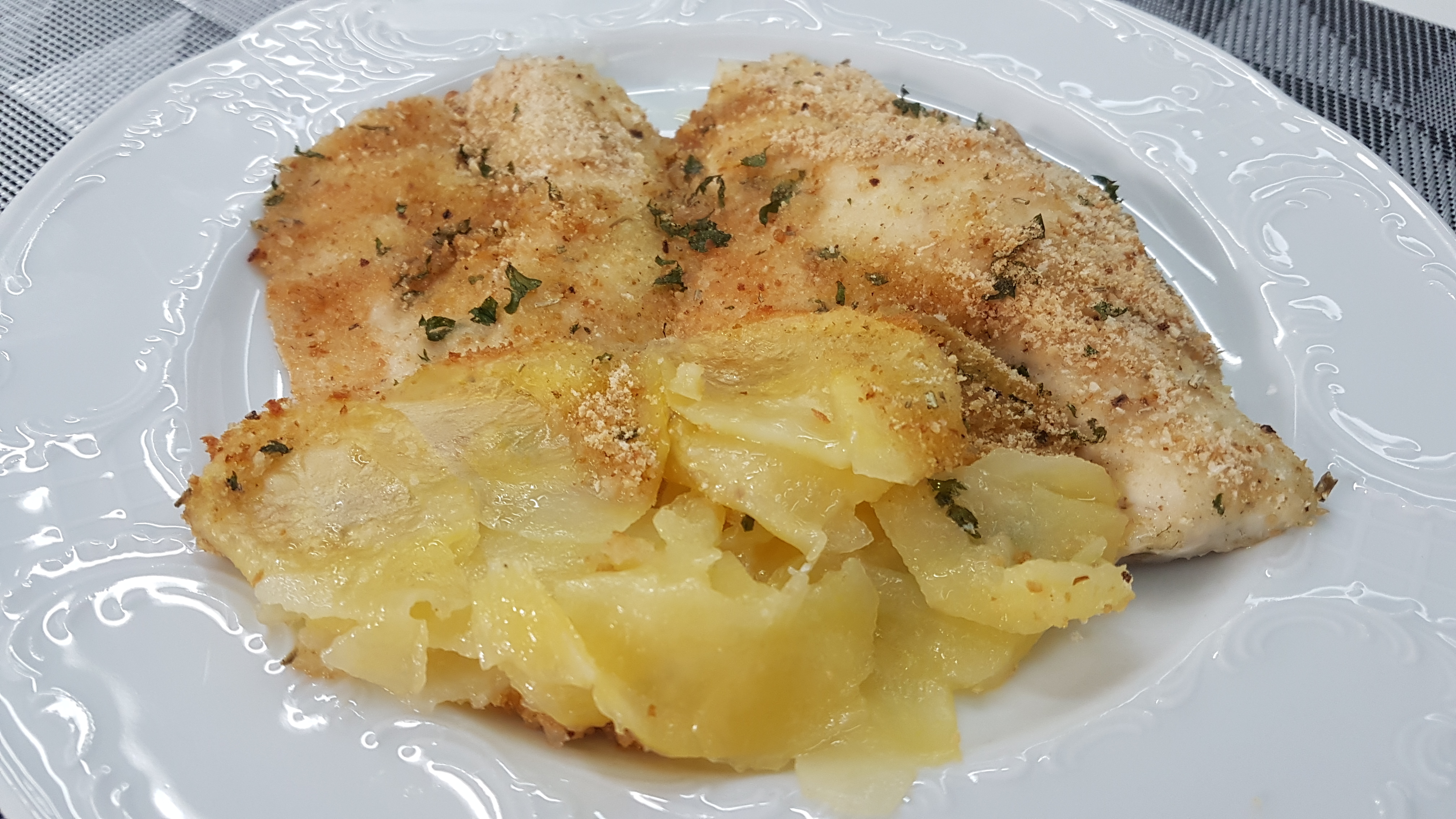 Spigola in crosta con patate