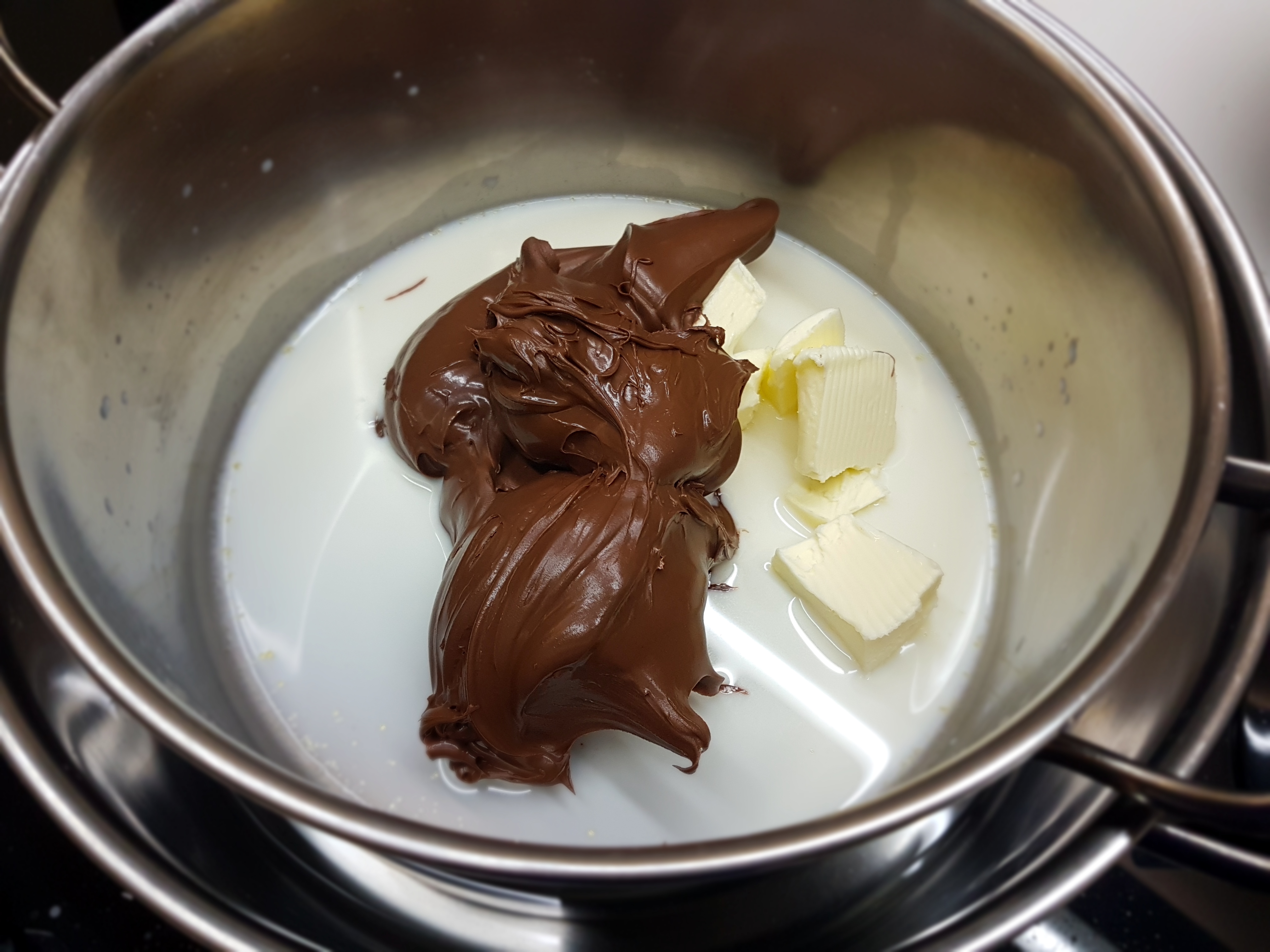 Torta Bimby con glassa alla nutella