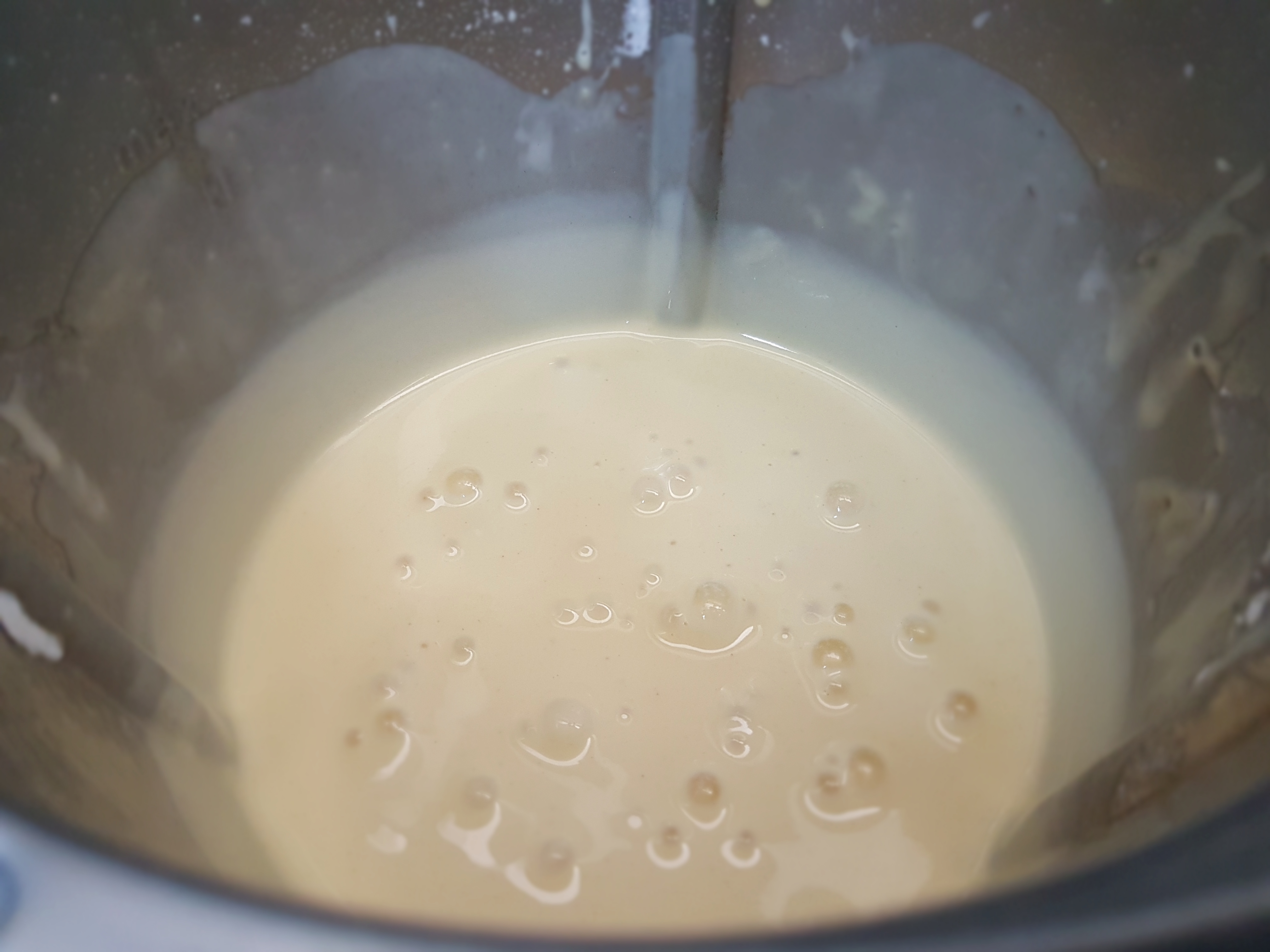 Torta delizia con pera e crema di pere