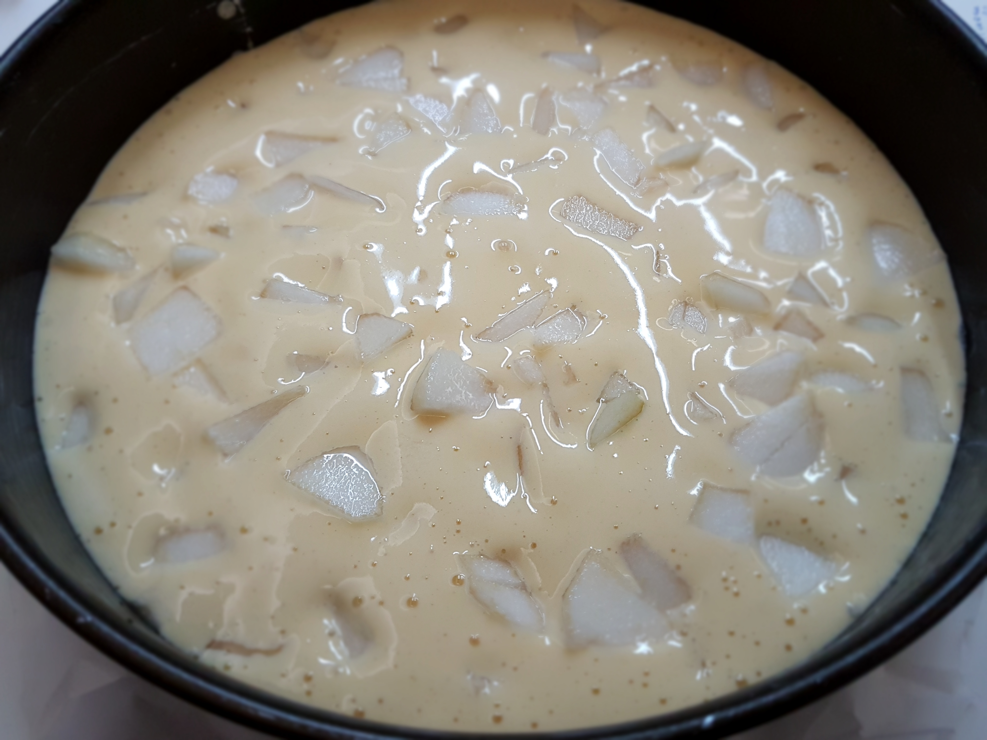 Torta delizia con pera e crema di pere