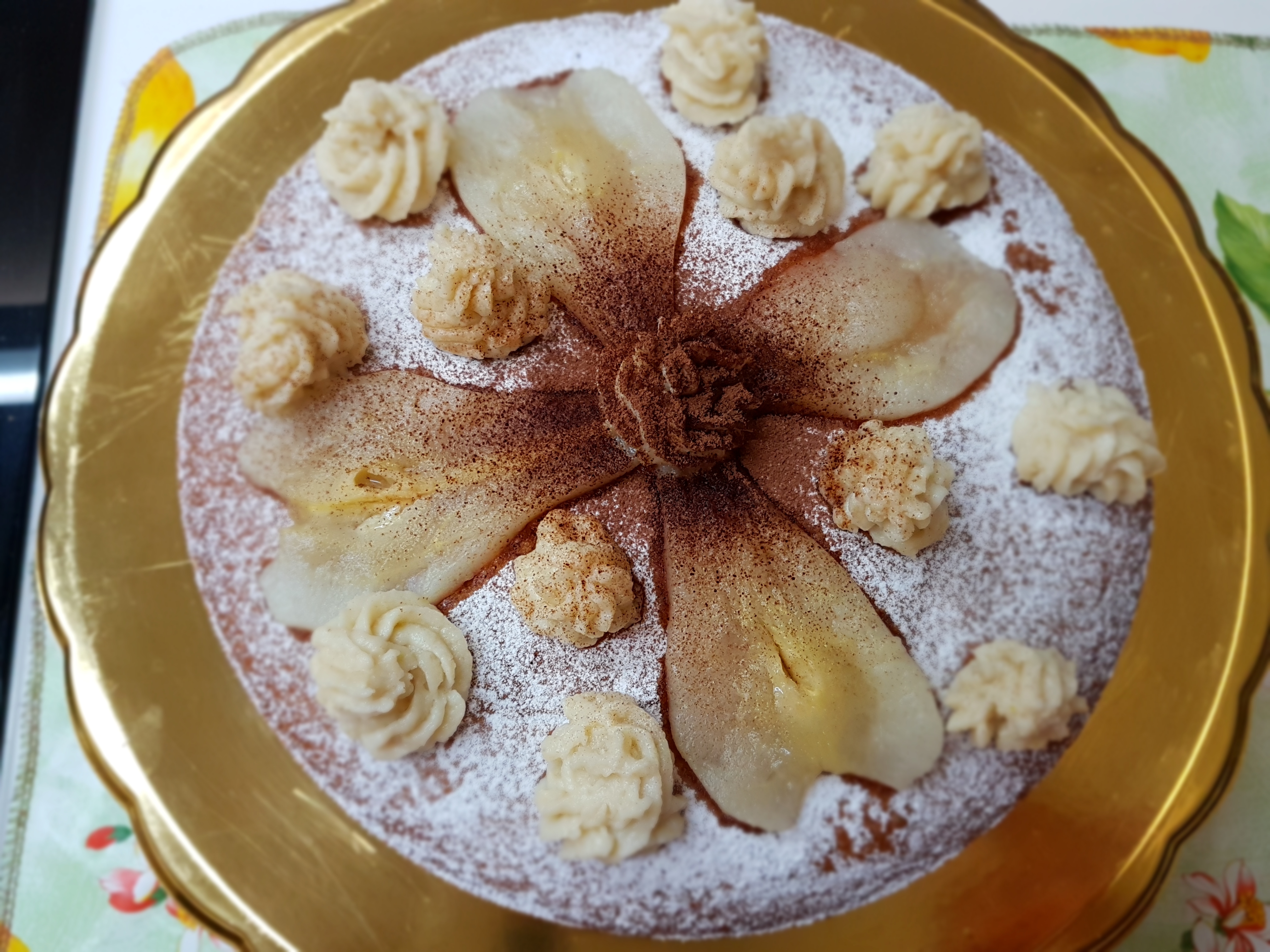 Torta delizia con pera e crema di pere