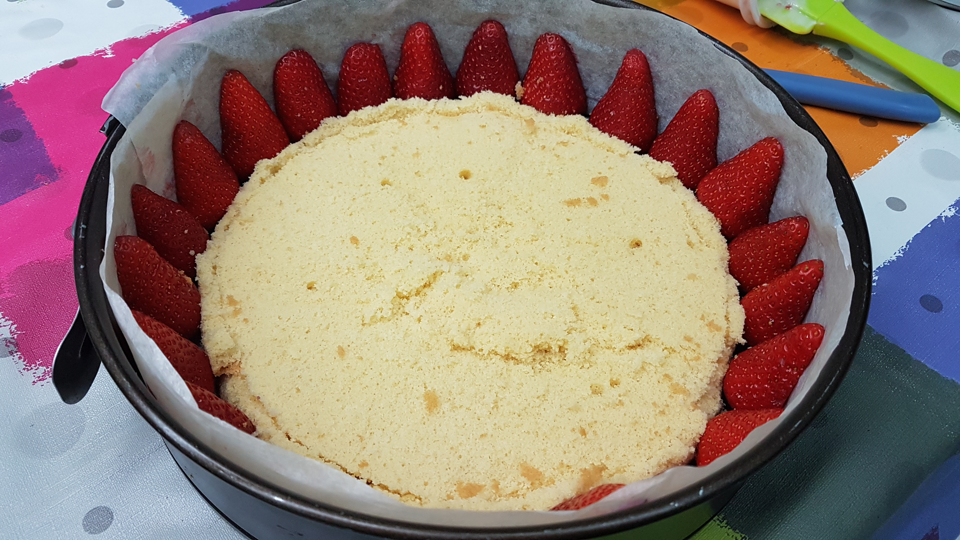 Torta Divina con mousse di fragole