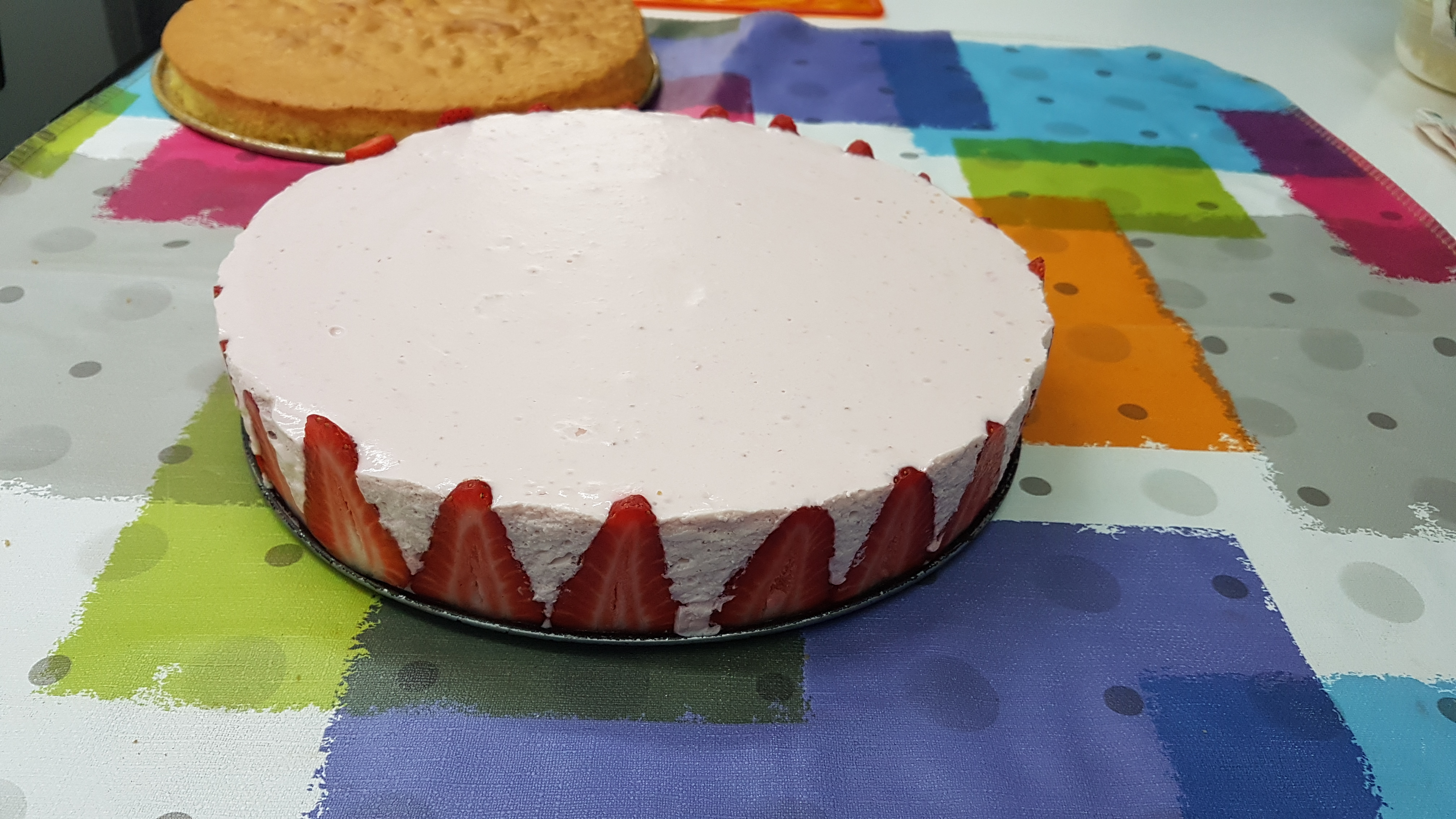 Torta Divina con mousse di fragole