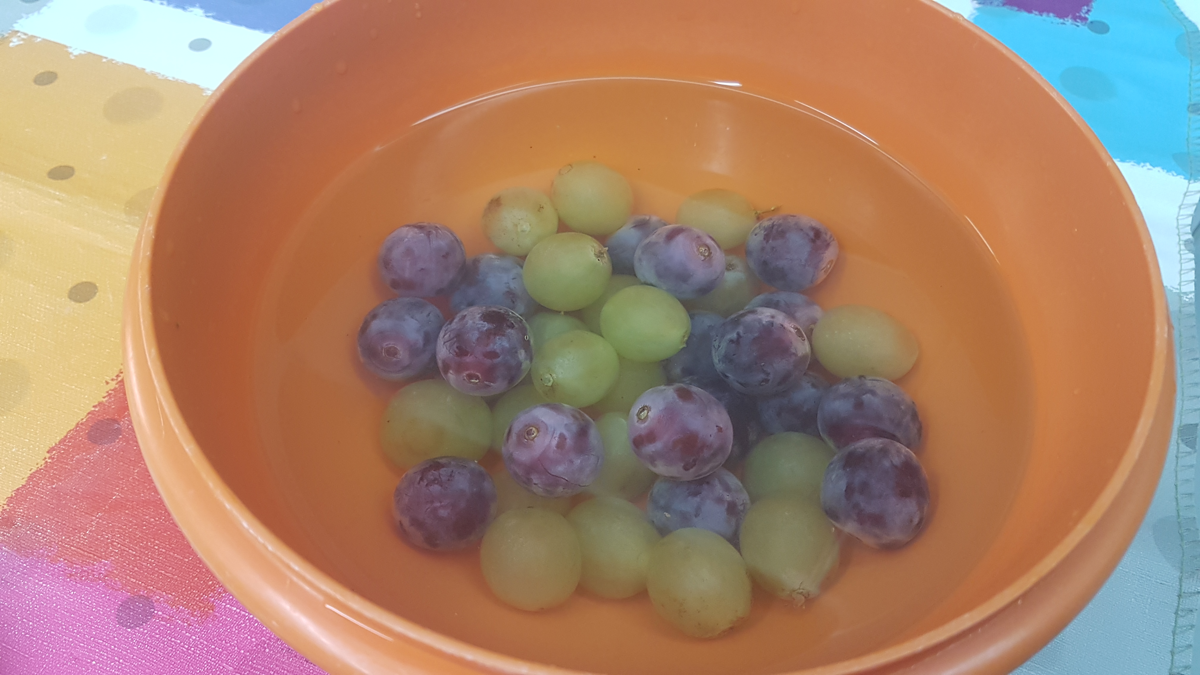 Torta soffice con uva e ricotta