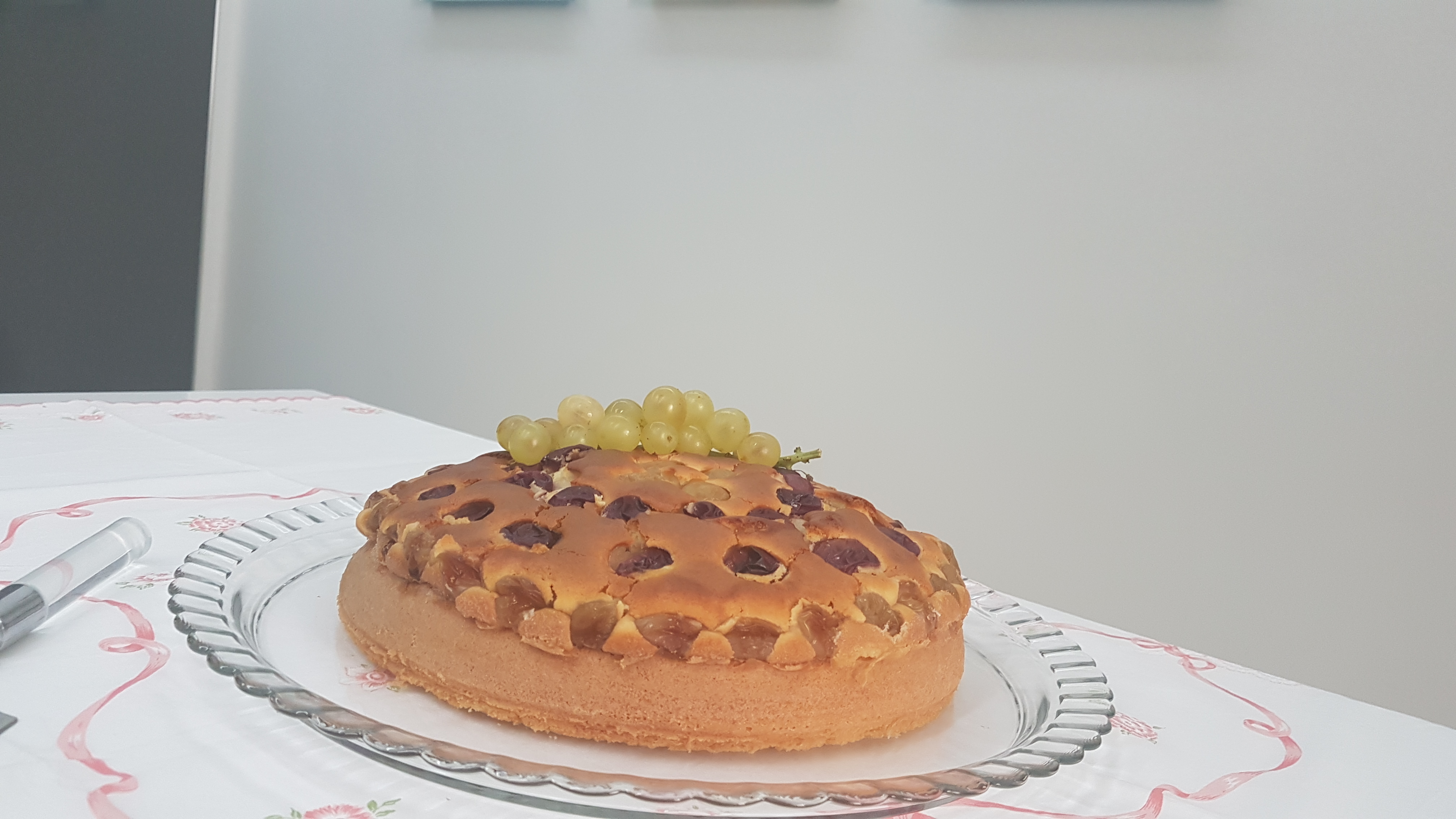Torta soffice con uva e ricotta