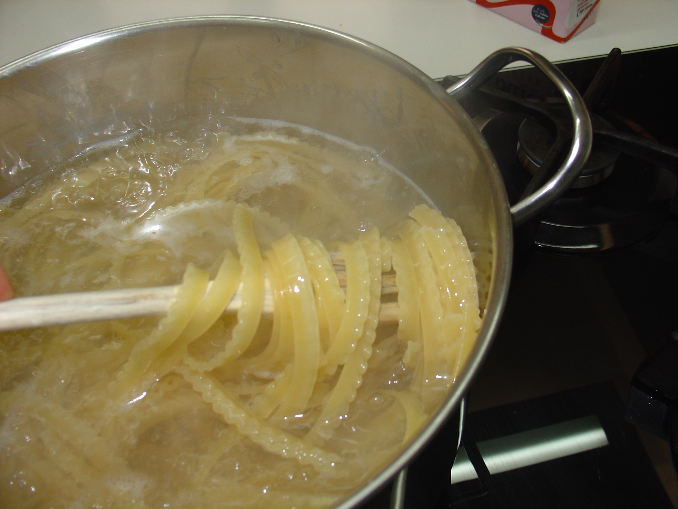 Tripoline al pesto rosso by Annett